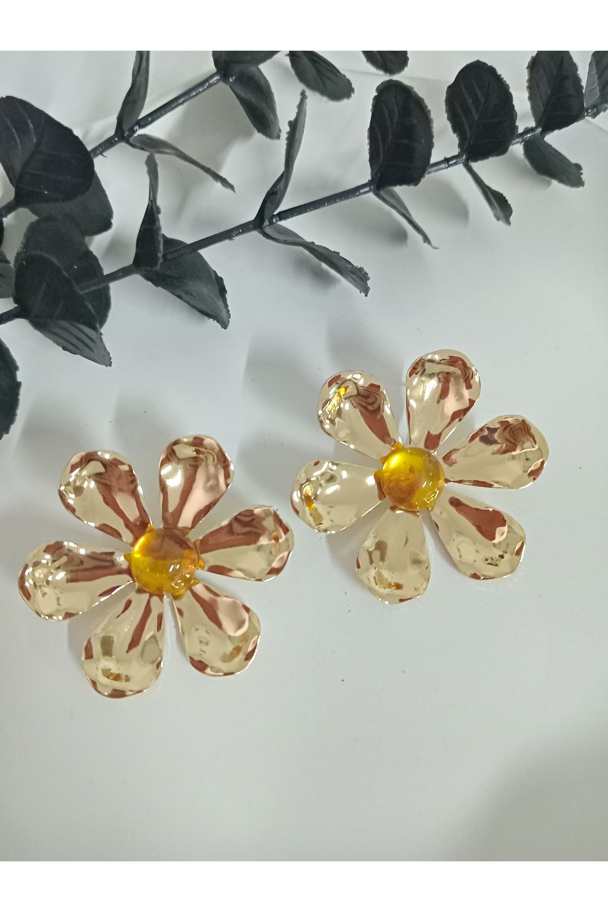 Marka Model, Gold Sarı Taşlı Çiçek Kadın Küpe, Hafif
