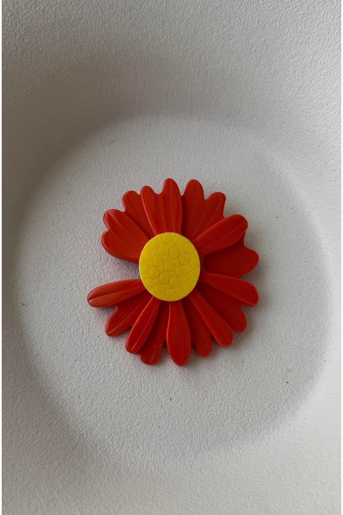 Pop Art Turuncu Papatya Broş