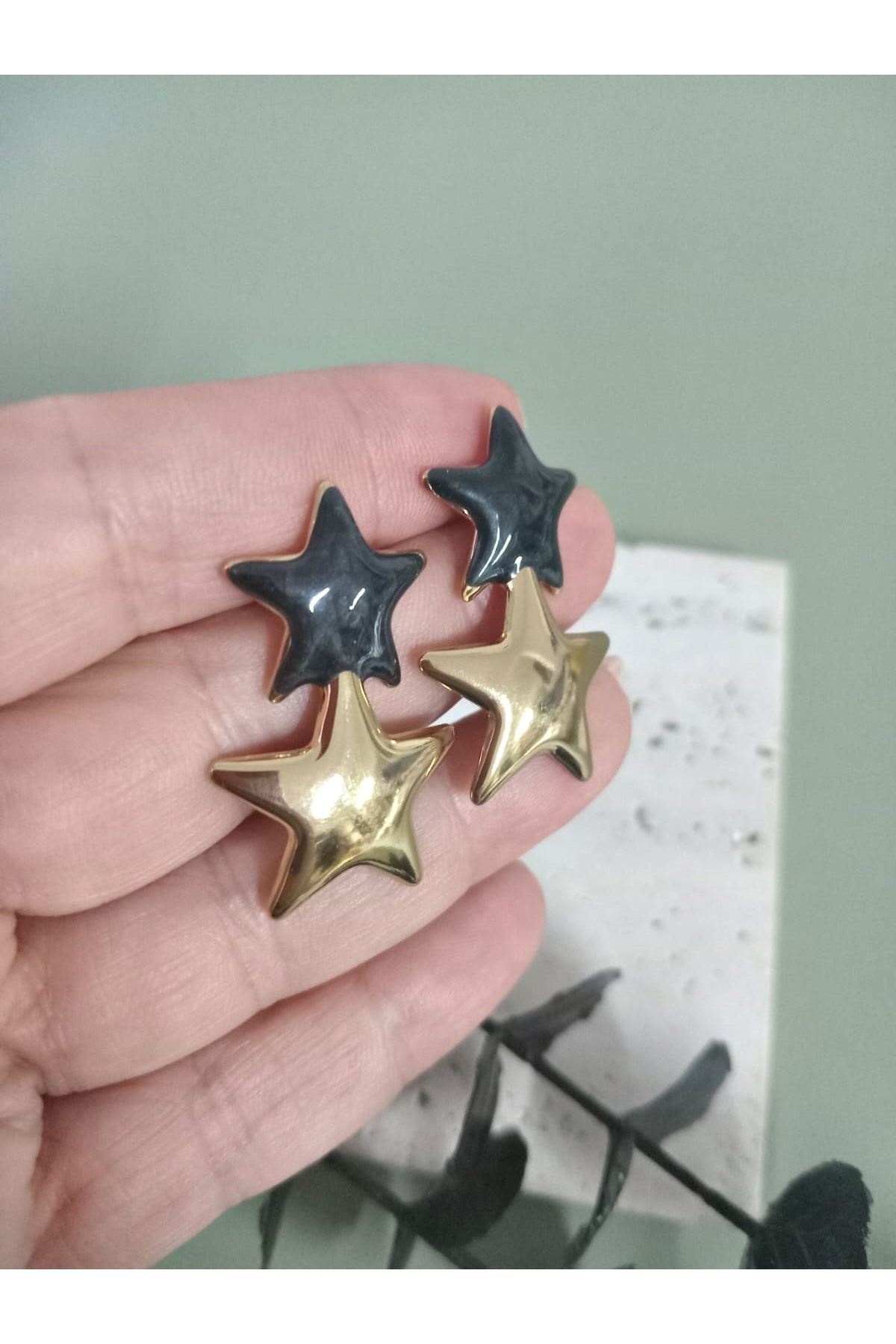 Paslanmaz Çelik Gold Siyah Yıldız Klasik Şık Küpe