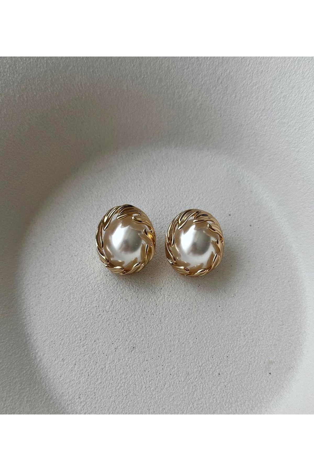 Beyaz İnci Gold Çok Şık Kadın Küpe