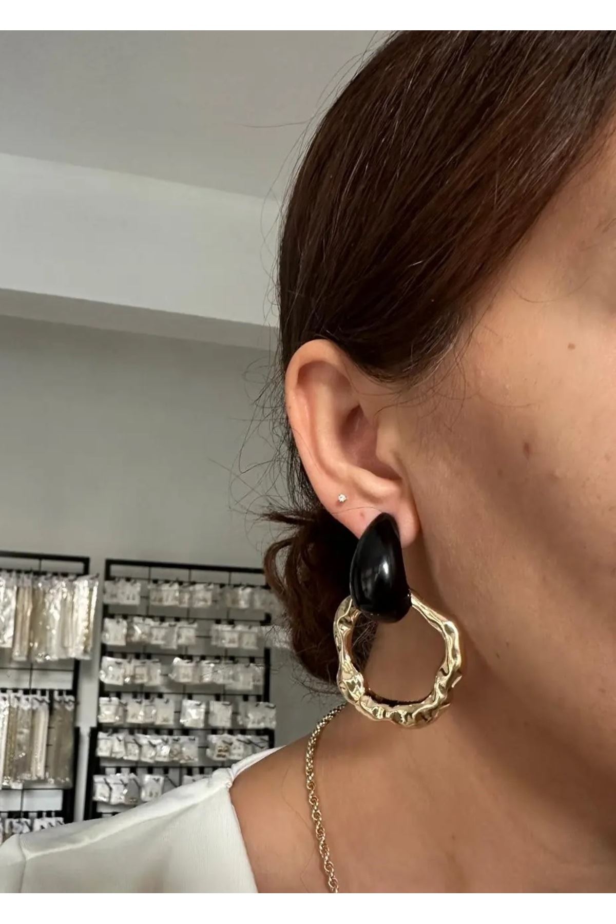 Marka Model, Çelik Gold Siyah Küpe