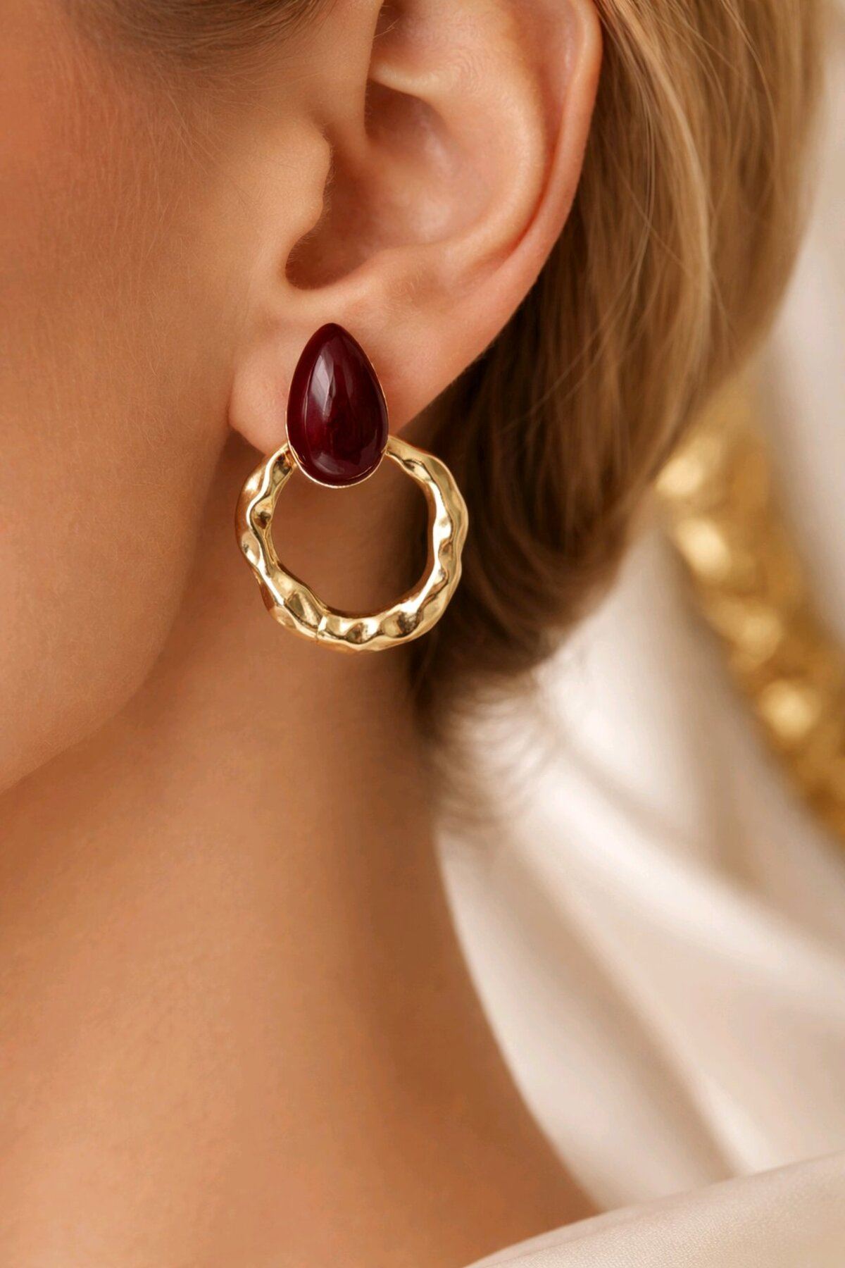 Marka Model, Çelik Gold Bordo Küpe