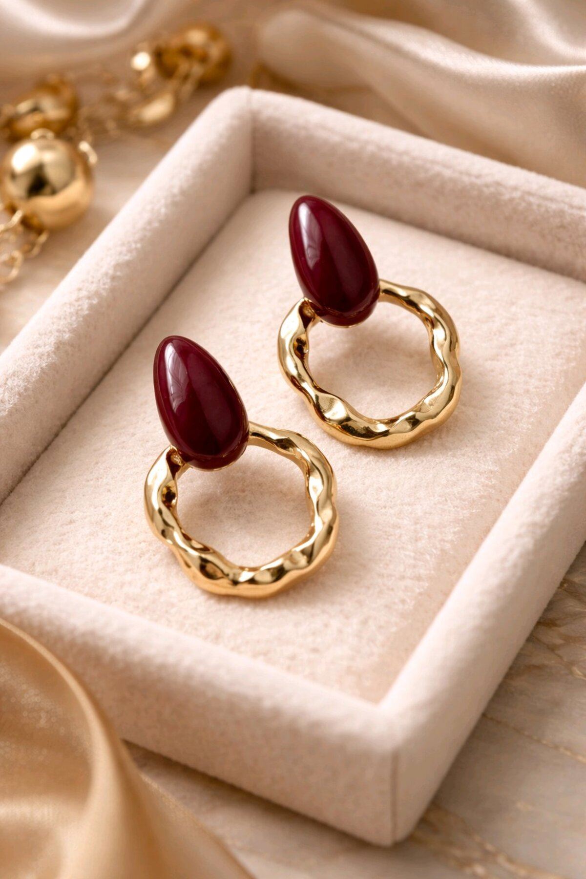 Marka Model, Çelik Gold Bordo Küpe