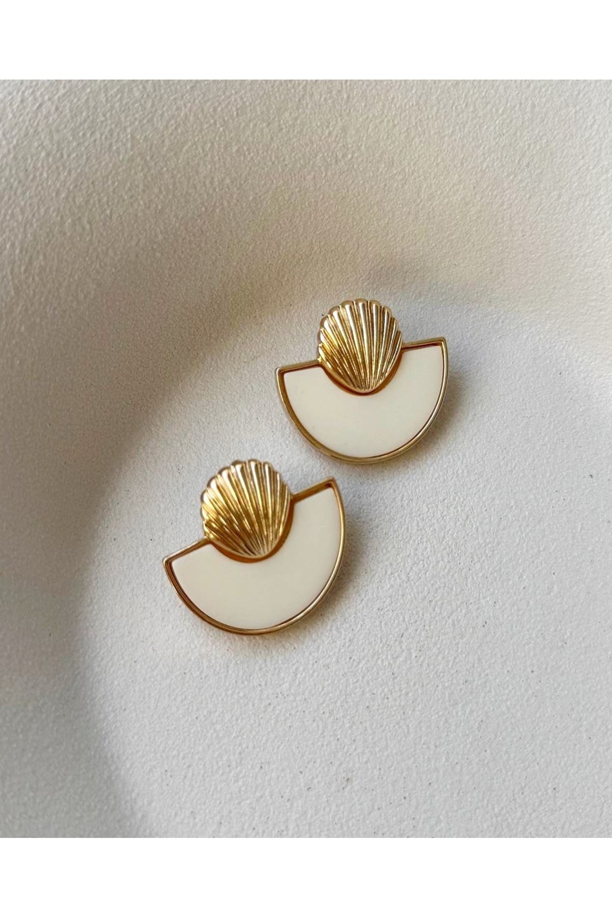 Gold Beyaz Midye Hafif Şık Kadın Küpe