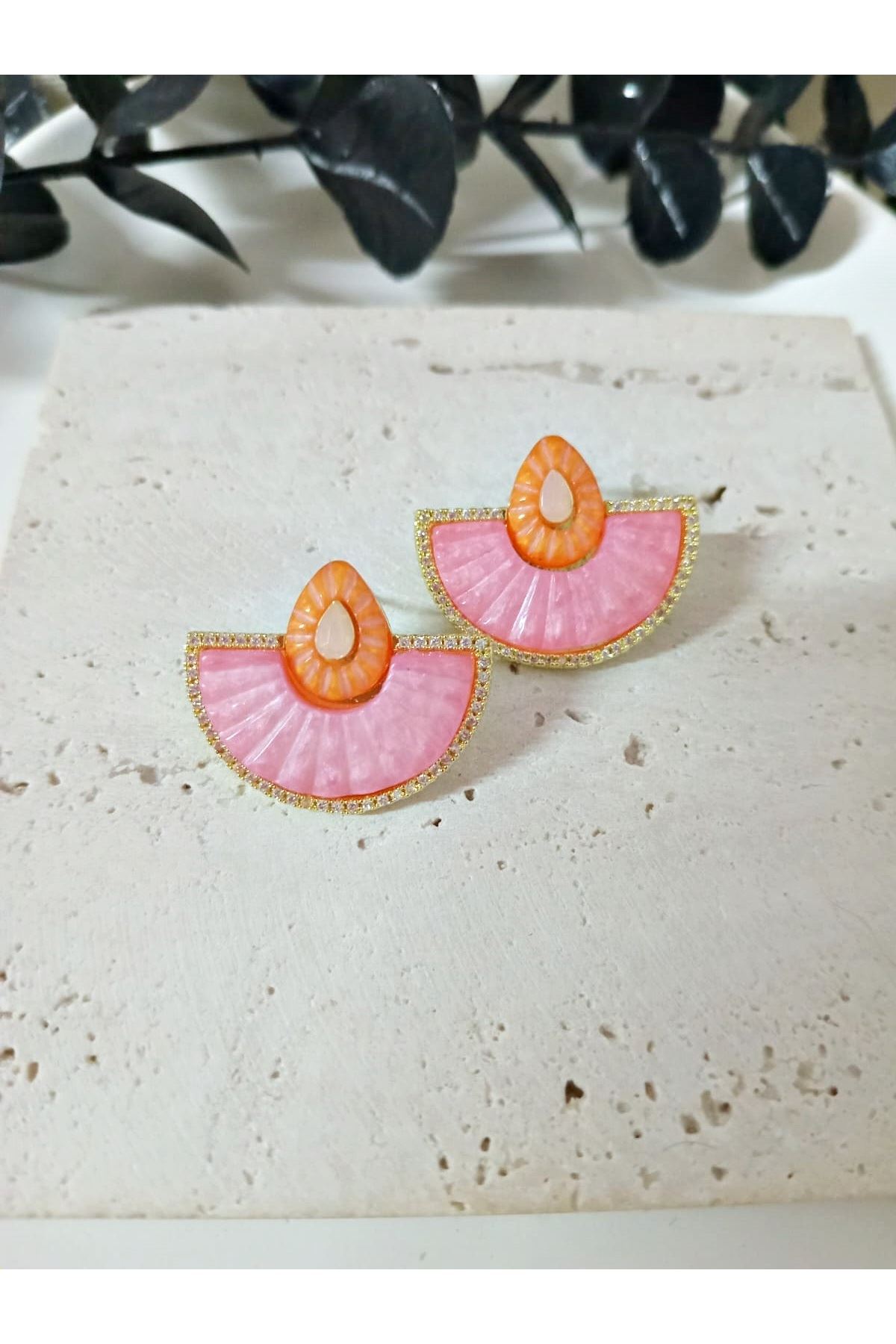 Çelik Pembe Küçük Yelpaze Elegant Küpe