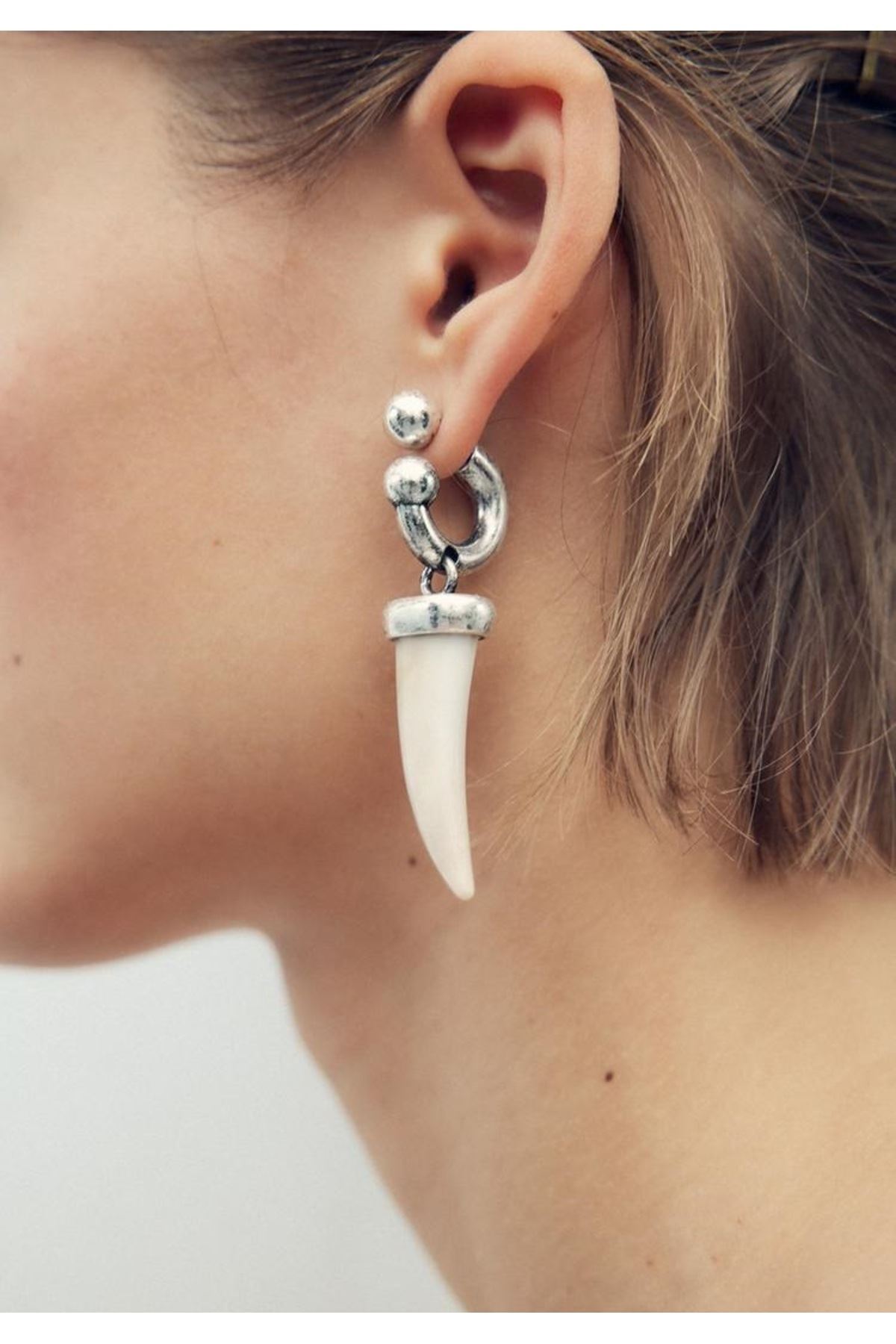 Gümüş Fildişi Marka Şık Kadın Küpe