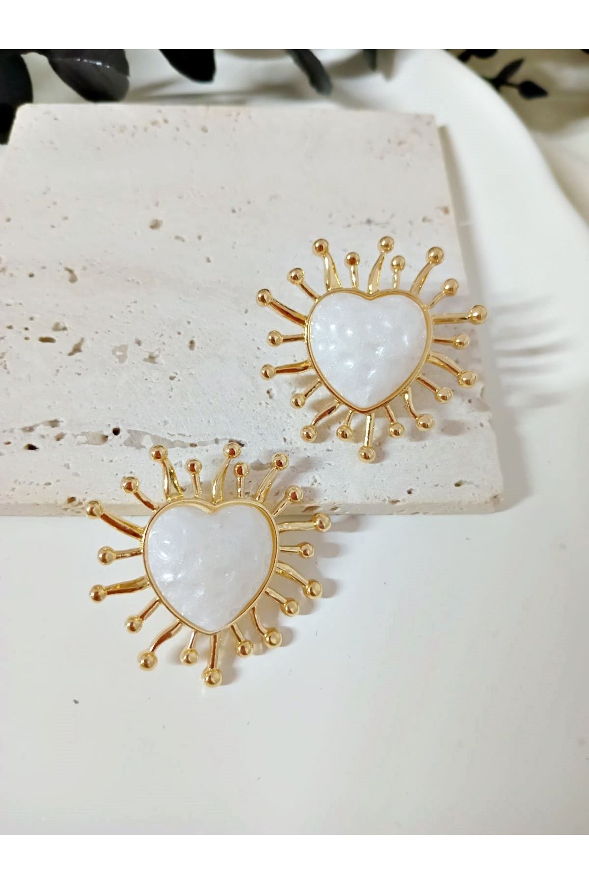 Gold Beyaz Kalp Güneş Şık Kadın Küpe