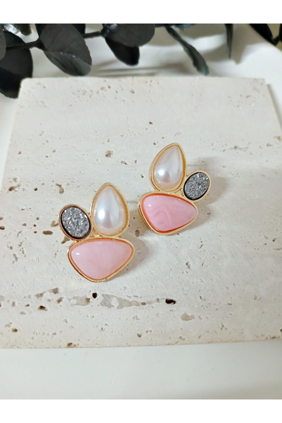 Gold Pembe Renkli İncili Zarif Kadın Küpe