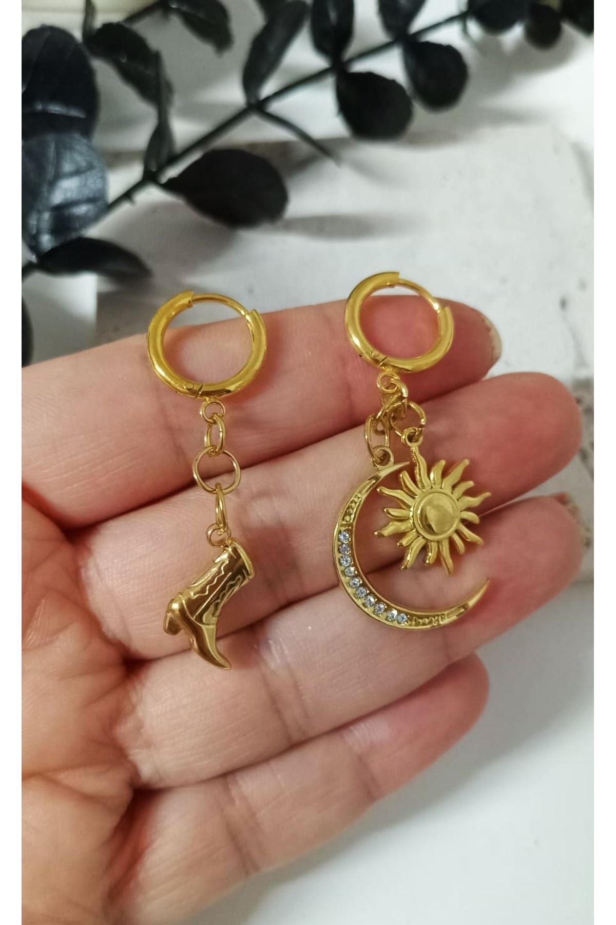 Paslanmaz Çelik Ay Güneş Ve Çizme Küpe
