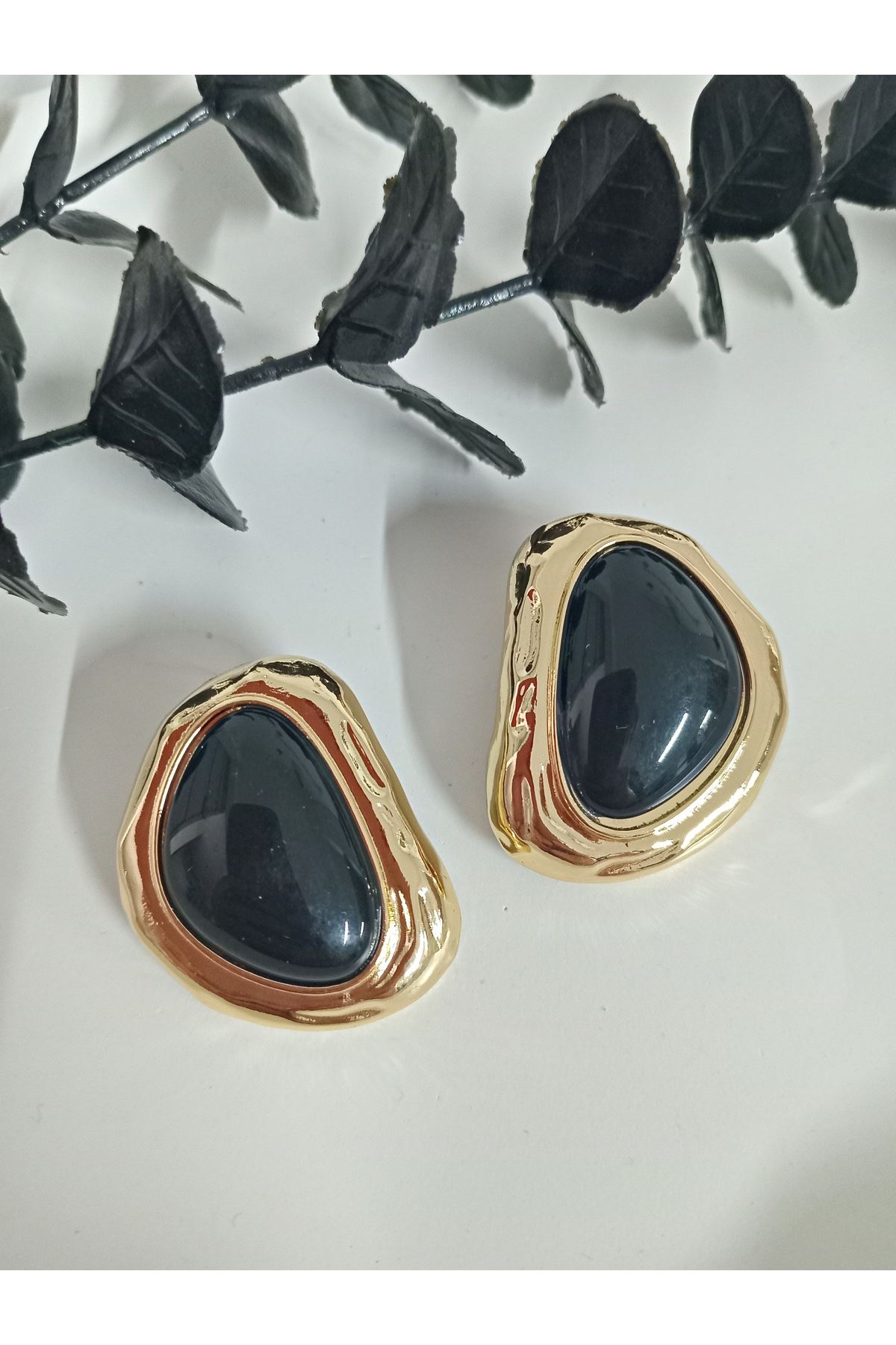 Siyah Gold Şekilsiz Hafif Kadın Küpe