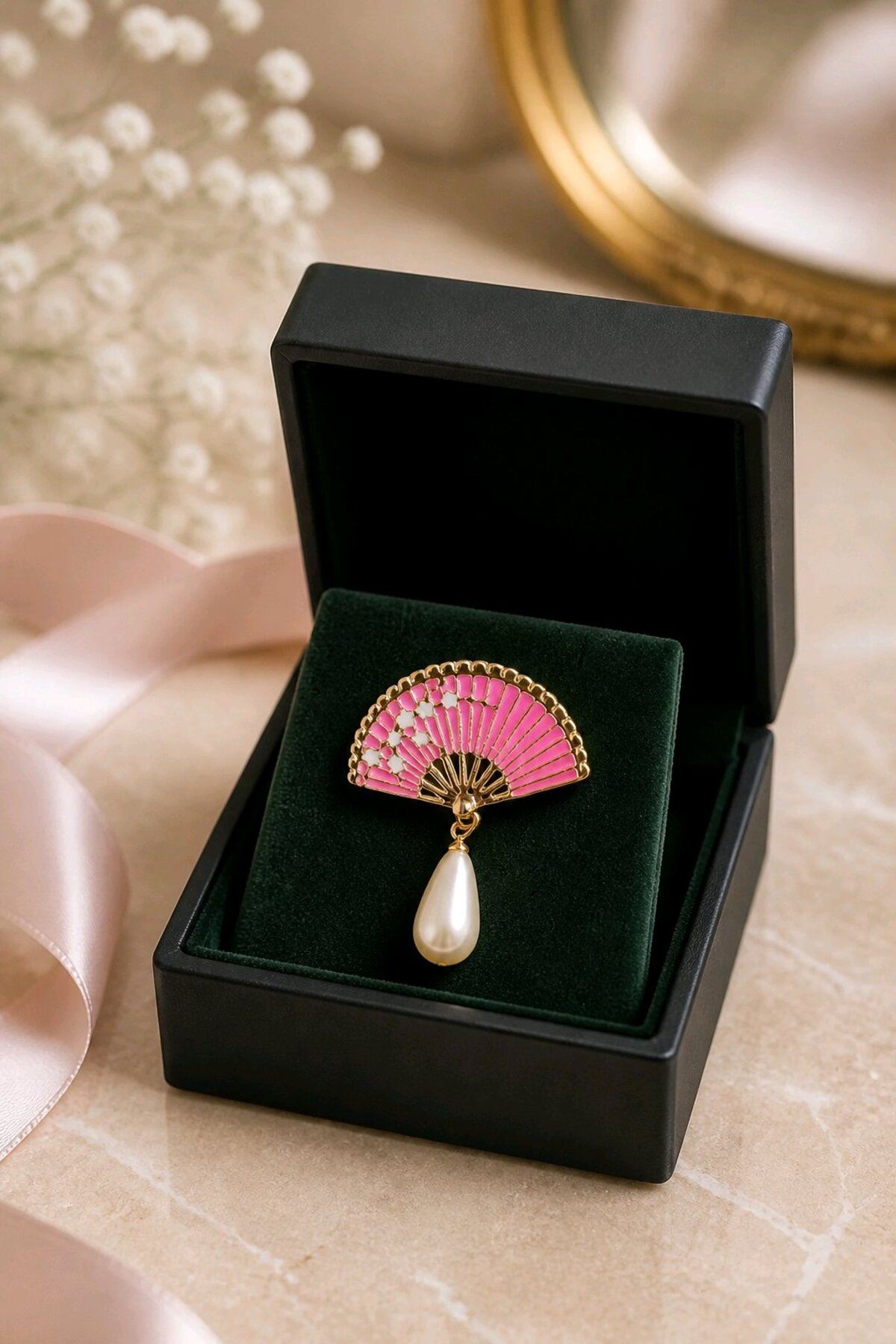 İncili Pembe Yelpaze Broş