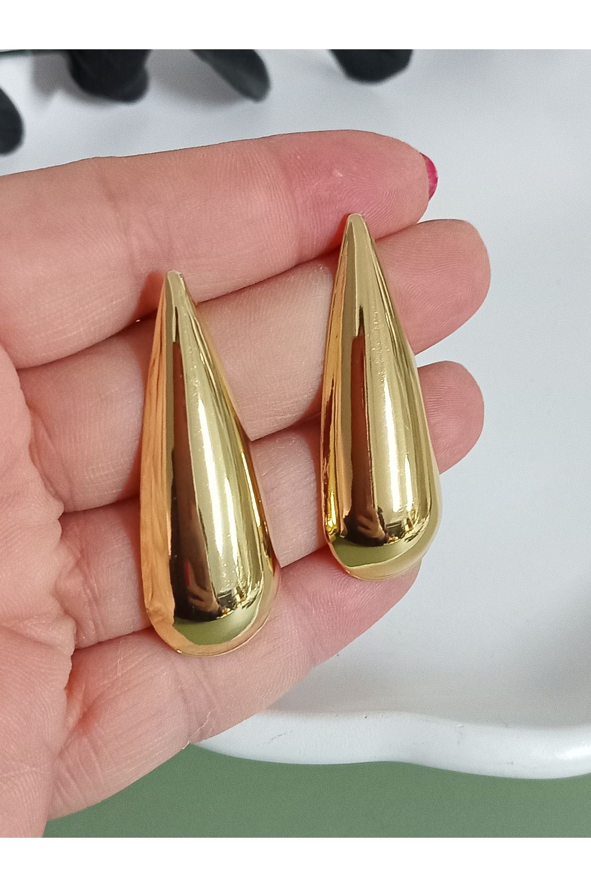 Marka Model, Gold Uzun Damla Çok Hafif Küpe