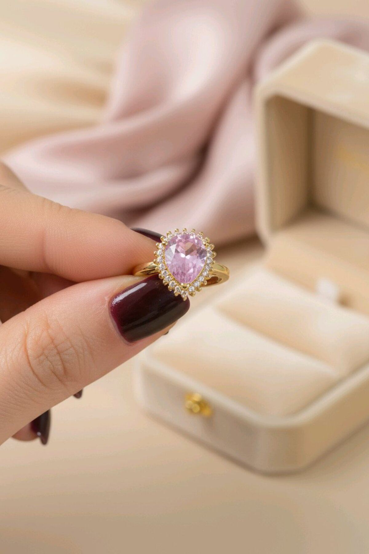 Çelik Gold Zirkon Pembe Taşlı Tektaş Yüzük, Ayarlanabilir