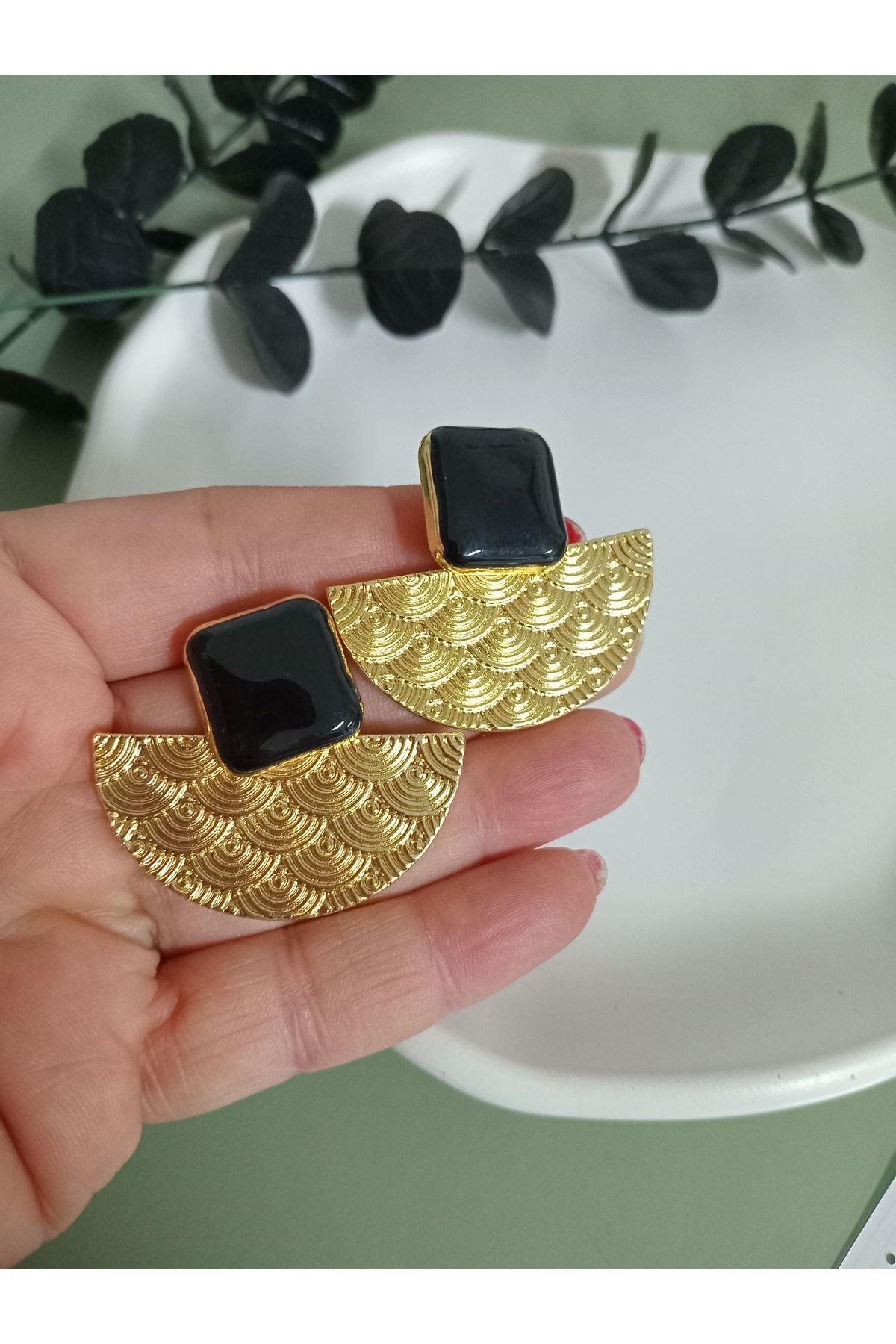 Siyah Gold Yelpaze Küpe