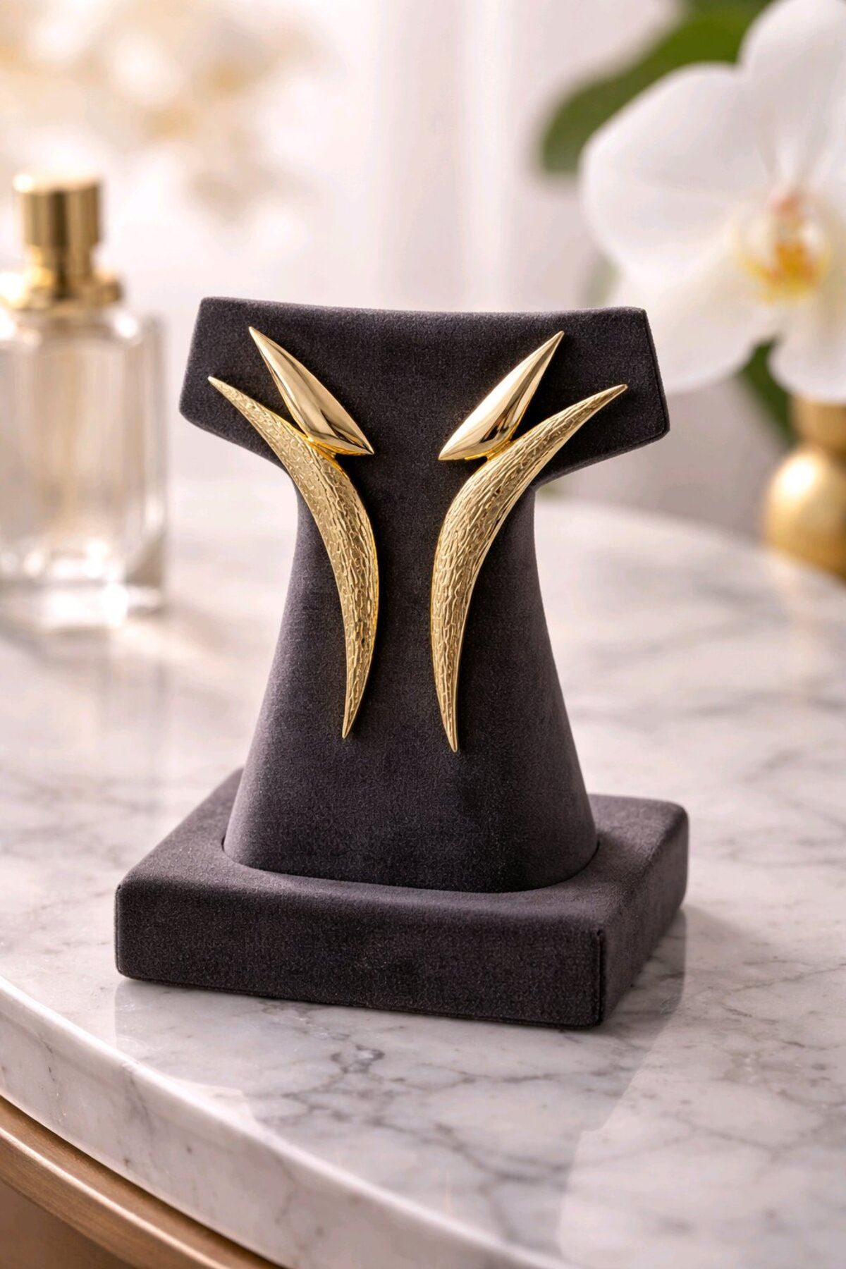 Esref Rüya Küpesi, Gold Uzun Küpe