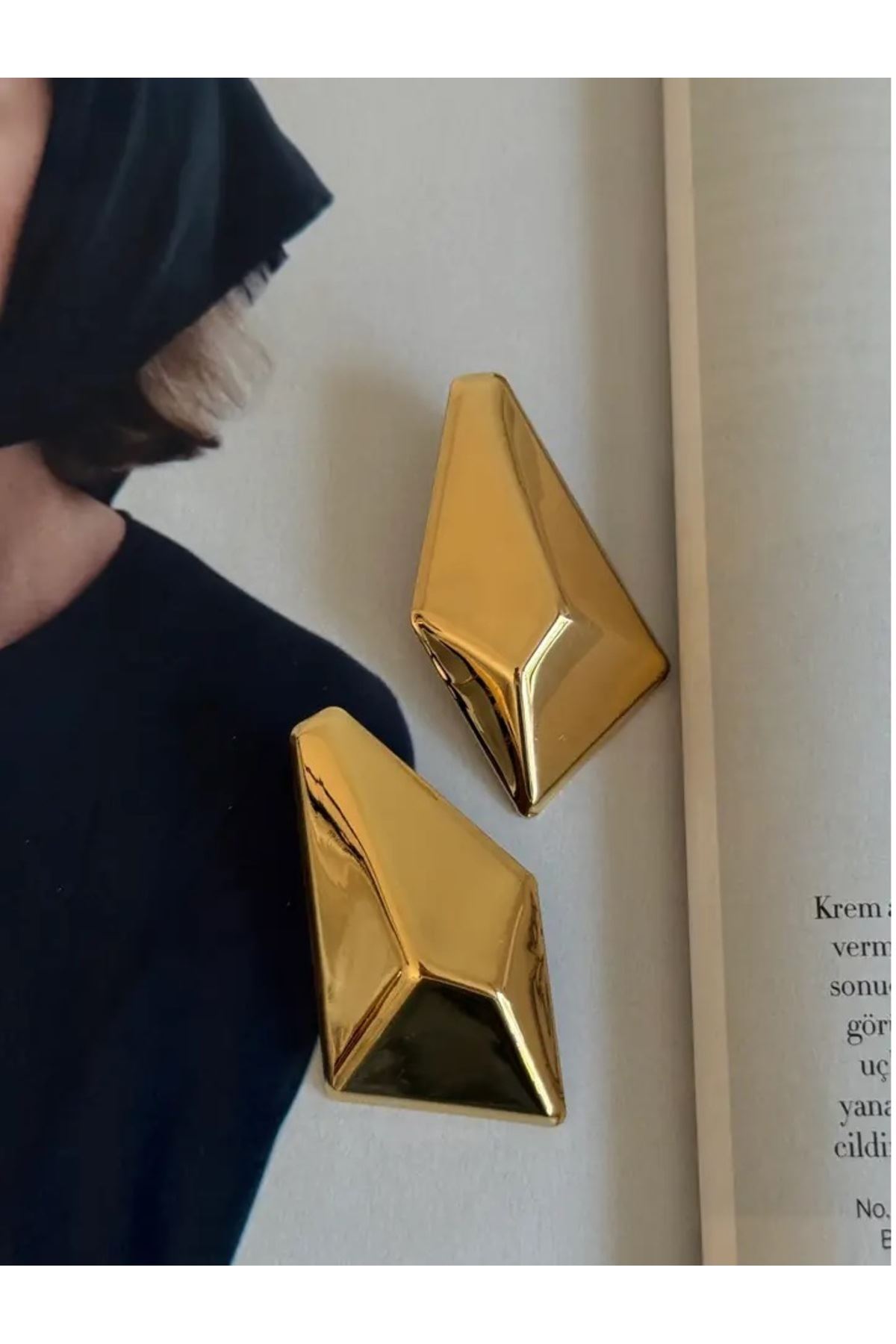 Marka Model, Gold Prizma Form Küpe