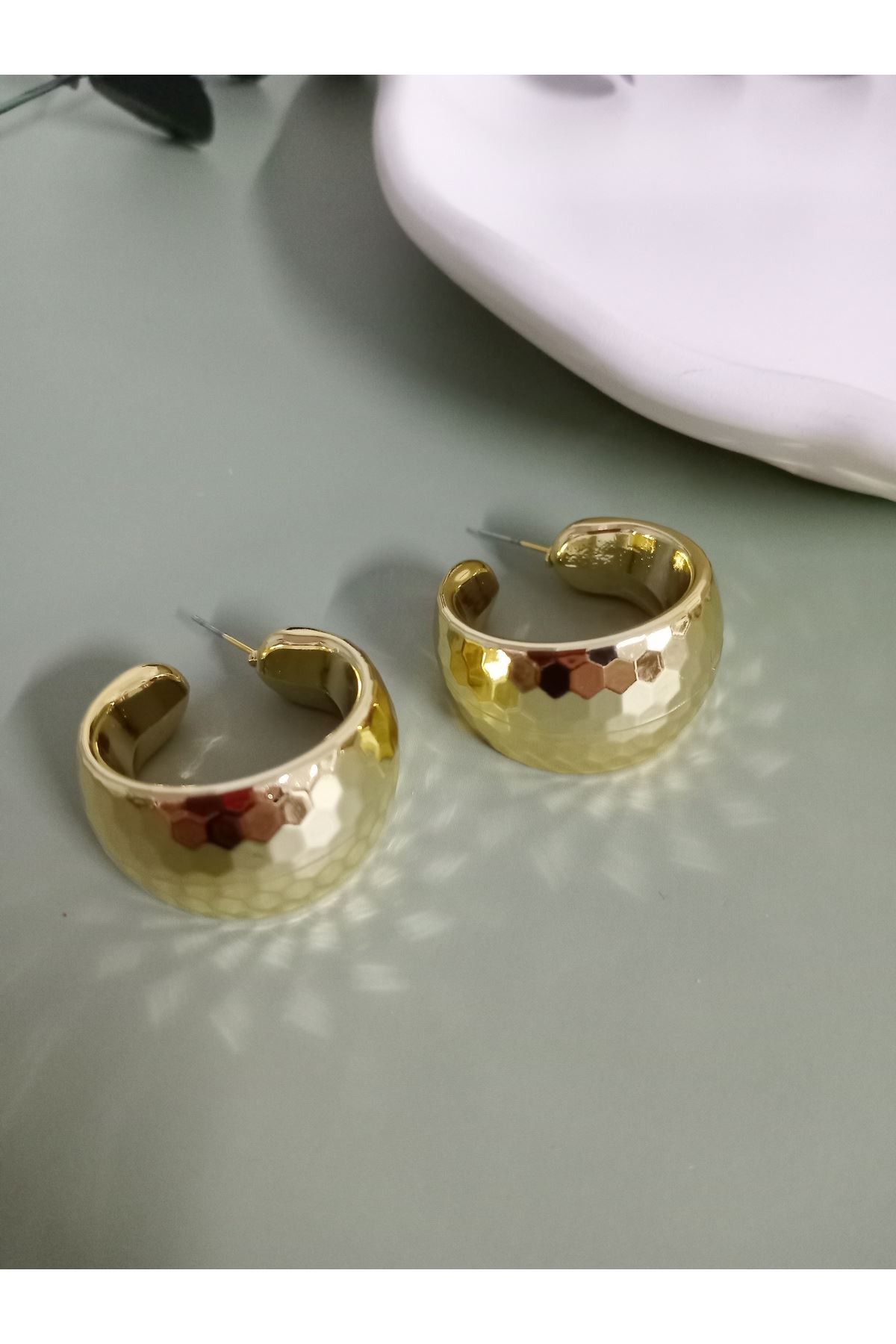 Gold Petek Halka Küpe, Hafif