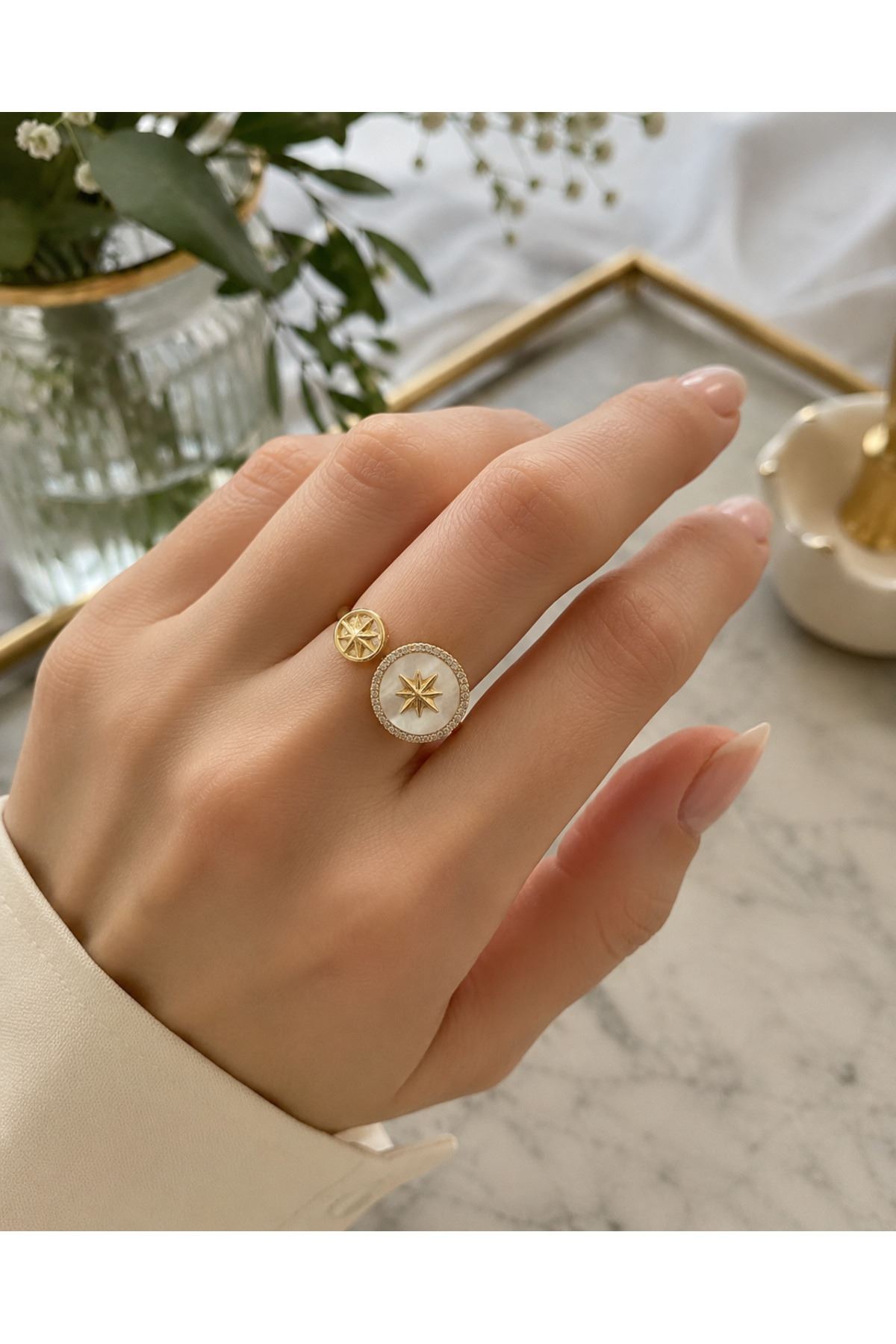 Gold Kuzey Yıldızı Şık Yüzük