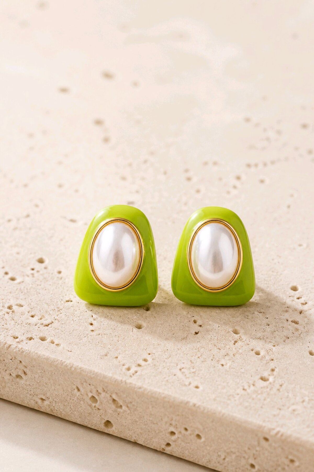 Soft Yeşil Basic Küpe, Uzunluk:2cm