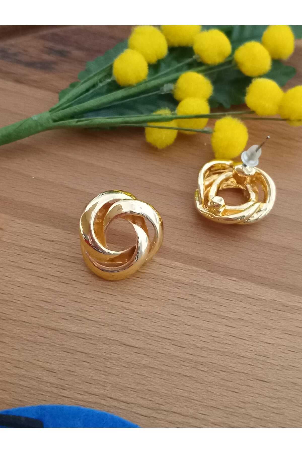 Gold Modern Tasarım Kadın Küpe