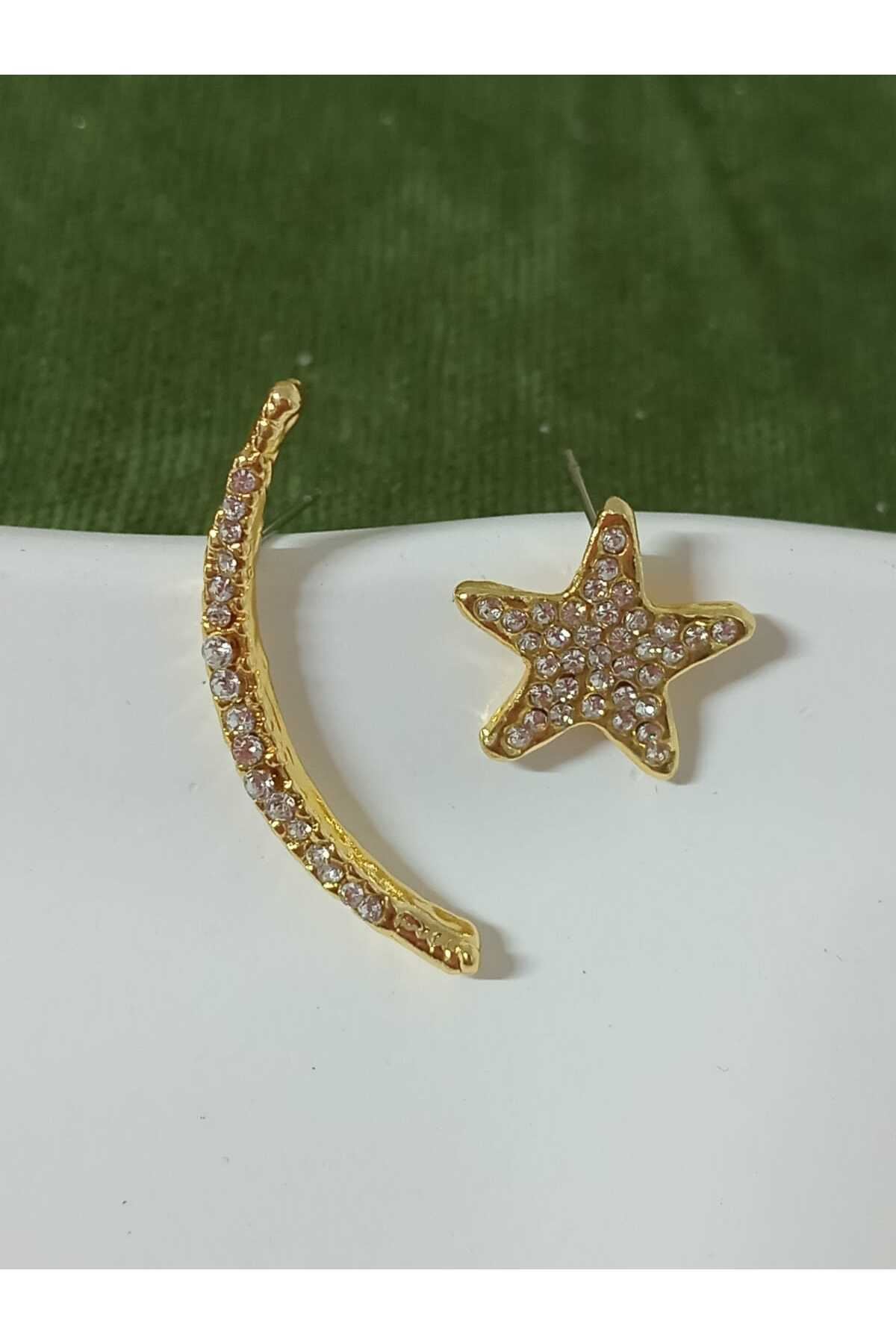 Kristal Taşlı Gold Ay Yıldız Düğme Küpe