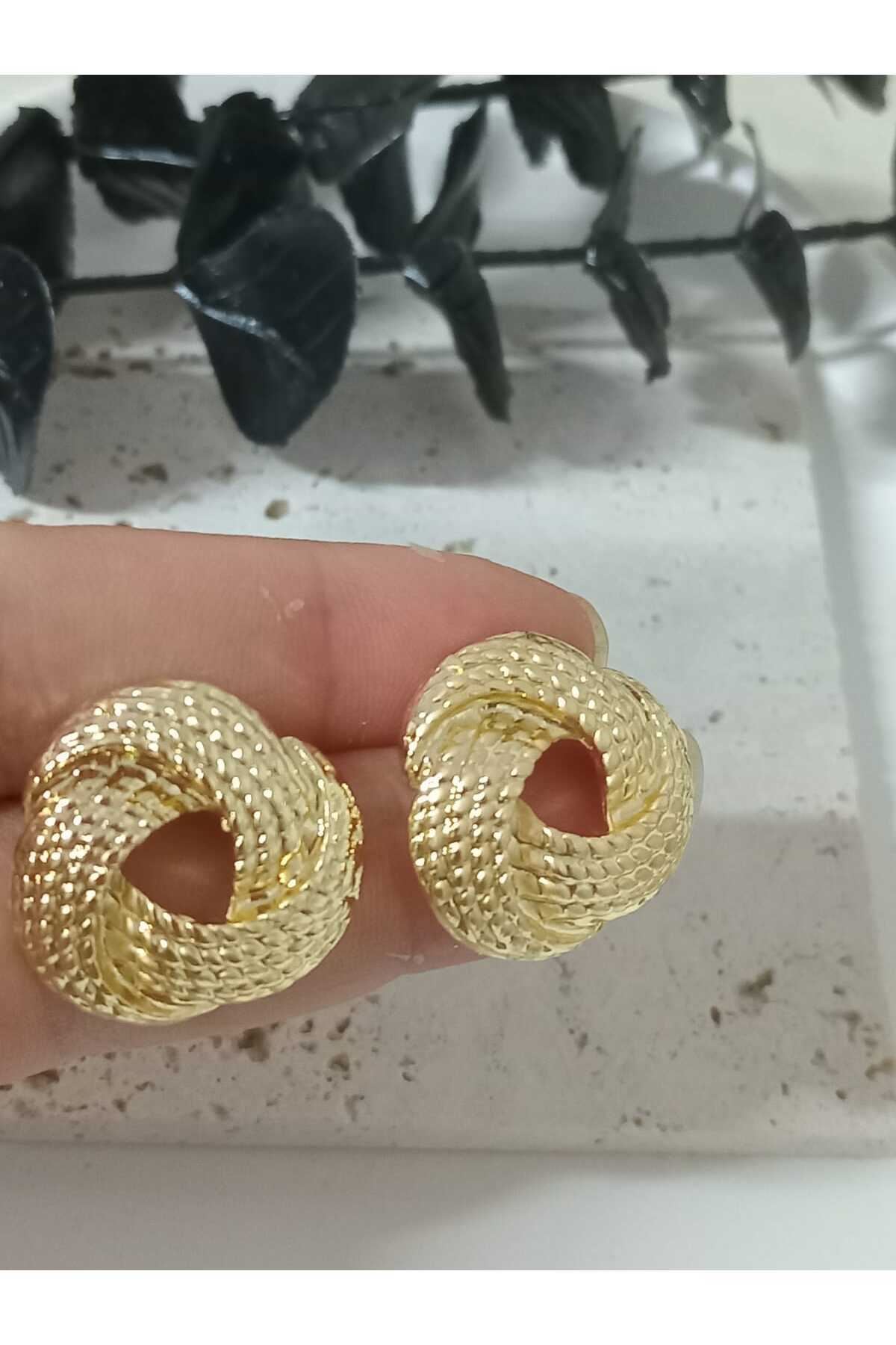 Tasarım Büyük Düğme Kadın Küpe