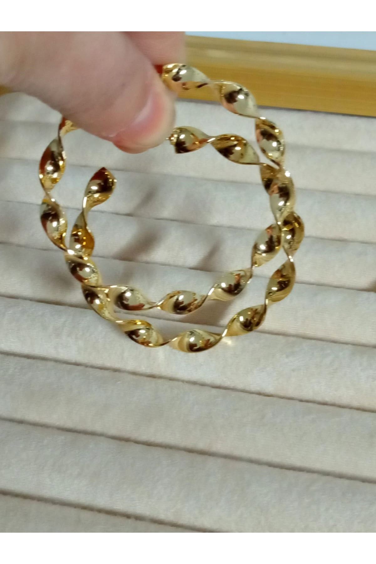 Gold Burgulu 6cm Büyük Halka Kadın Küpe