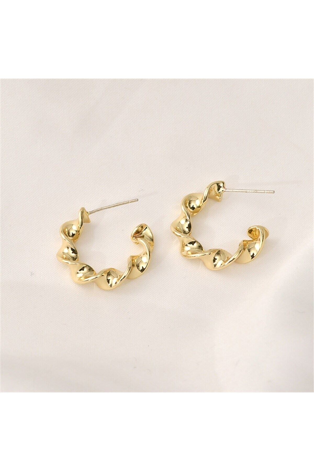 Gold Burgulu 3cm Halka Kadın Küpe