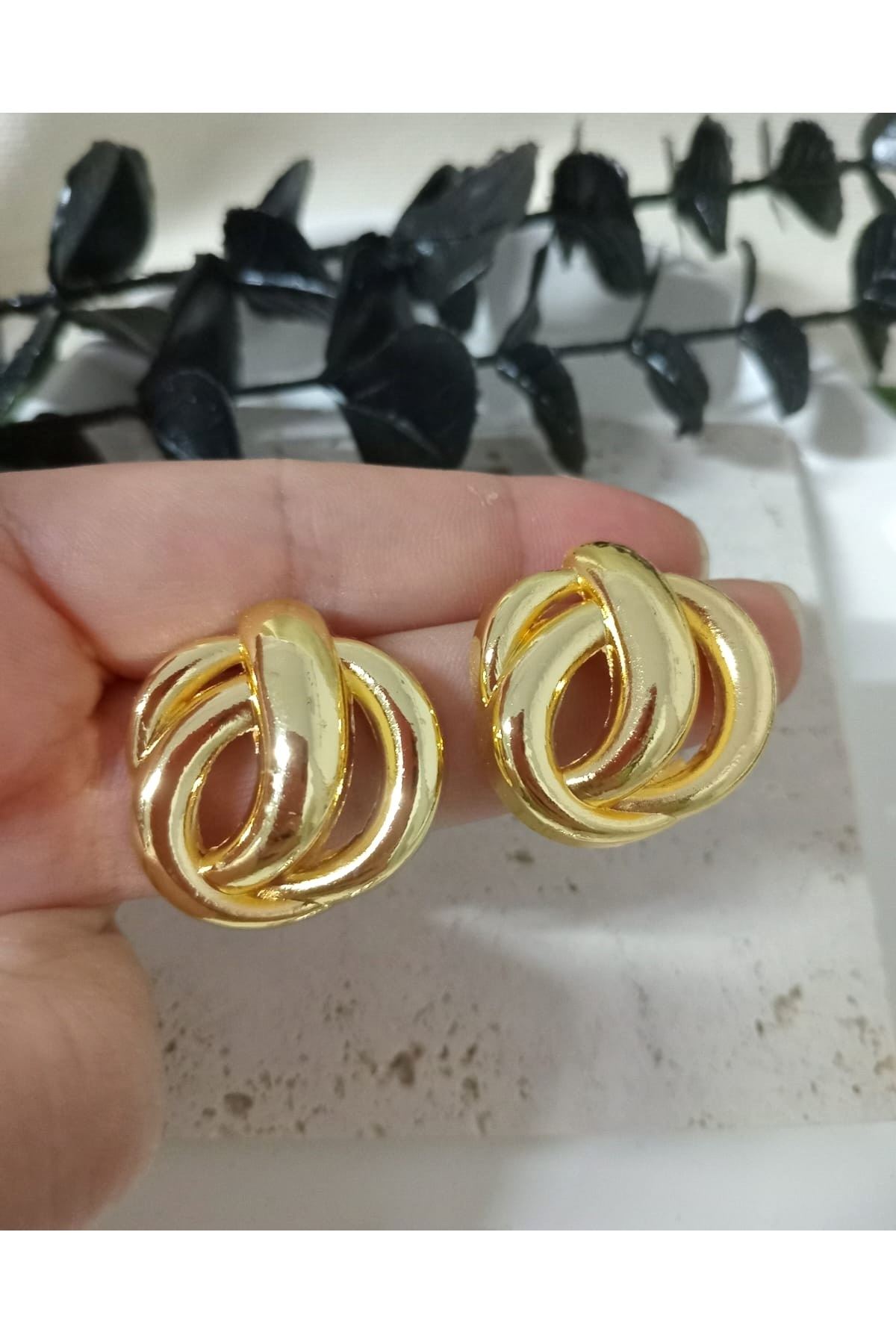 Gold Sarmal Kadın Küpe