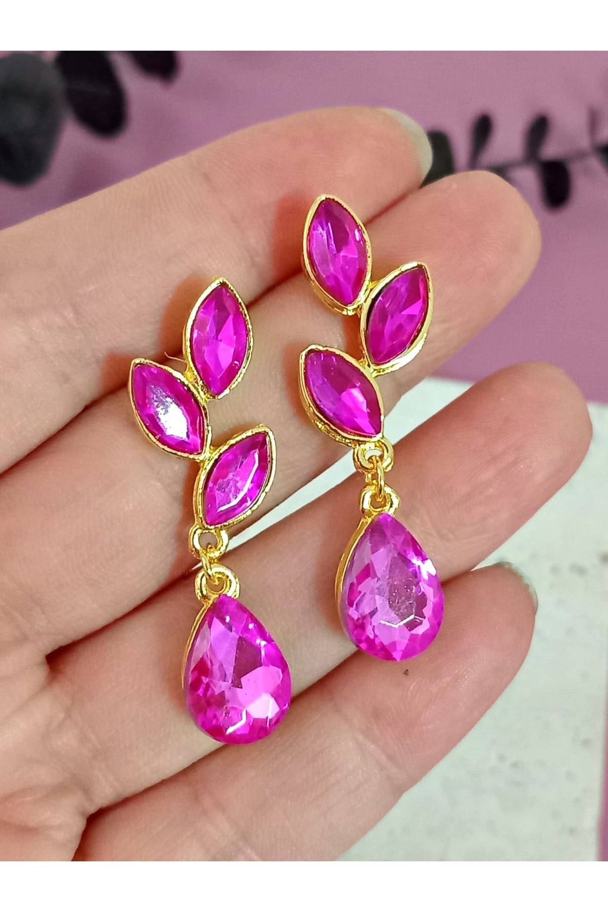 Pembe Gold Kristal Taşlı Yaprak Küpe