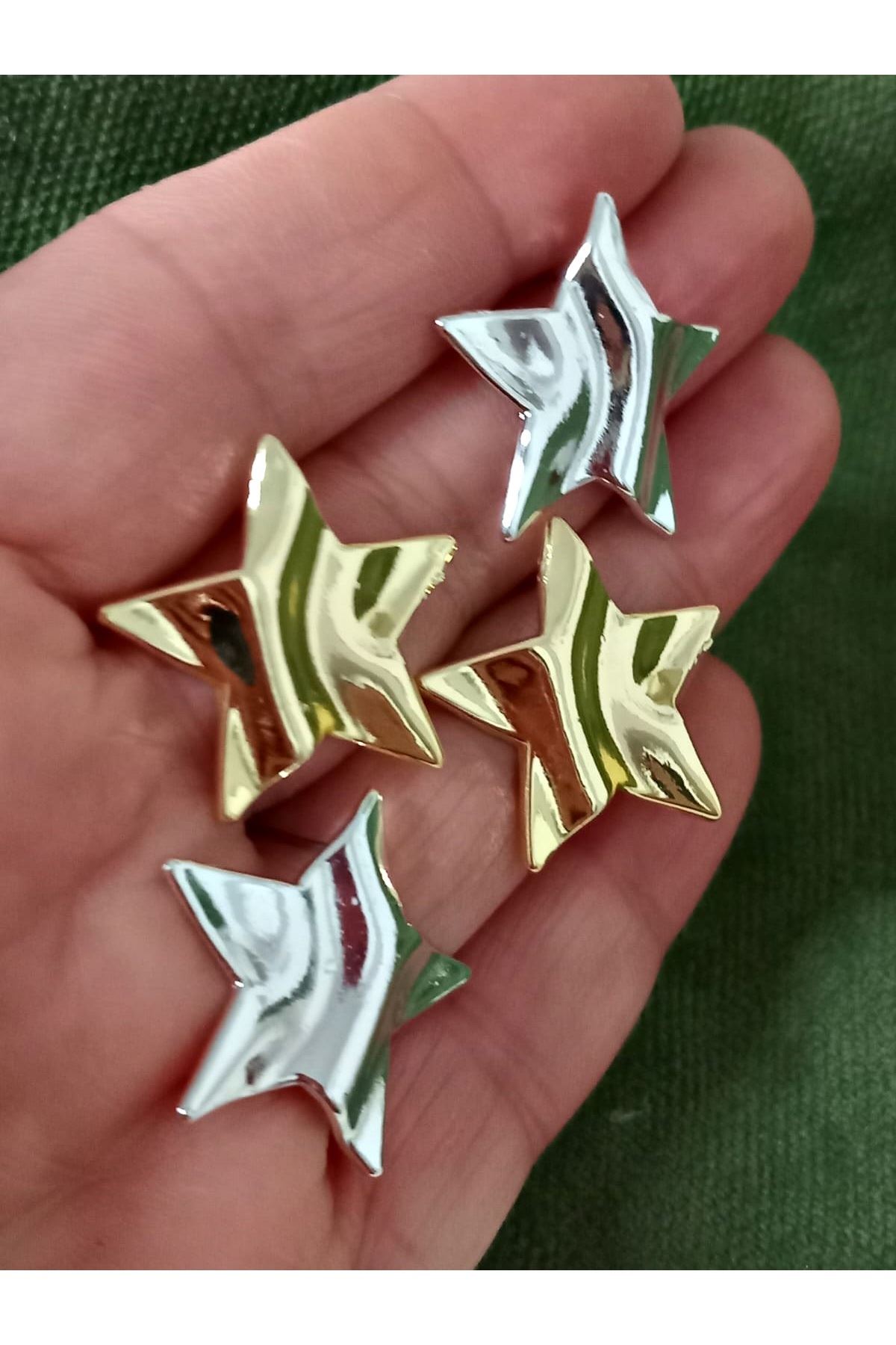 Gold Yıldız Dalagalı  Plaka Küpe