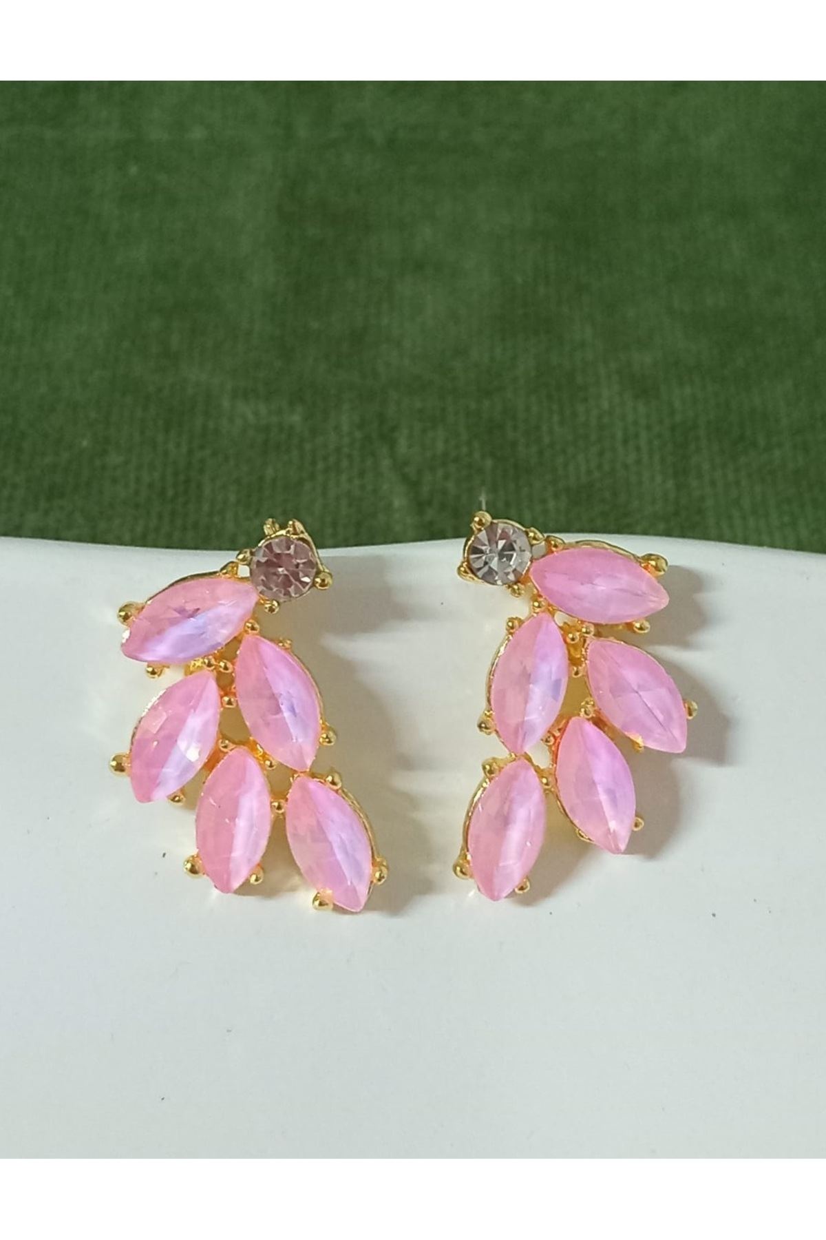 Kristal Taşlı Pembe Yaprak Kadın Küpe
