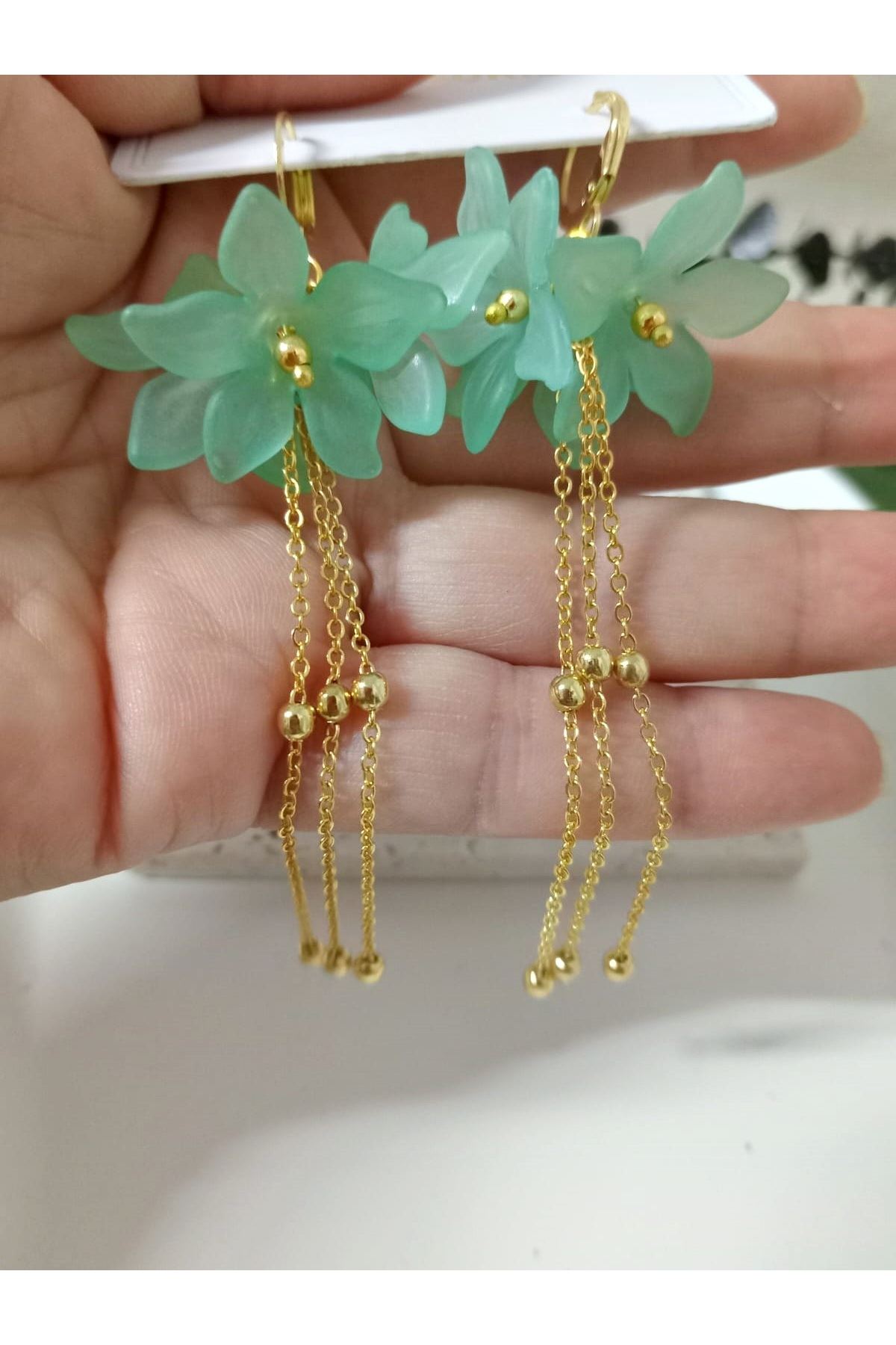 Yeşil Çiçek Gold Sallantılı Uzun Kadın Küpe