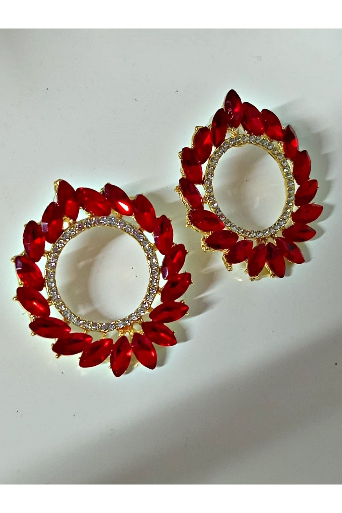 Kırmızı Kristal Taşl Çember Halka Gold Abiye Şık Kadın Küpe