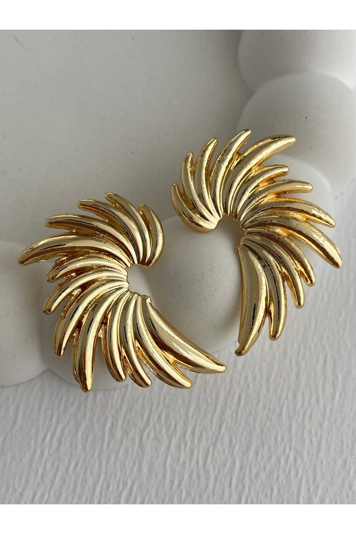 Gold Kanat Kadın Küpe (4cm)