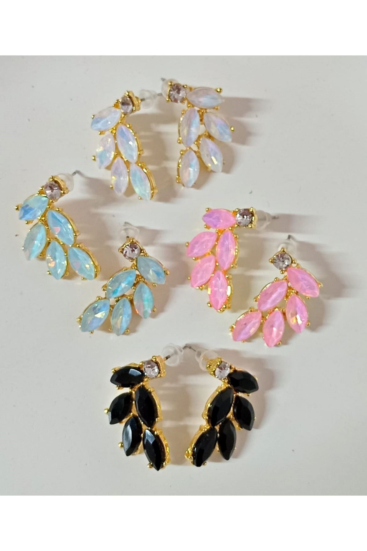 Kristal Taşlı Pembe Yaprak Kadın Küpe