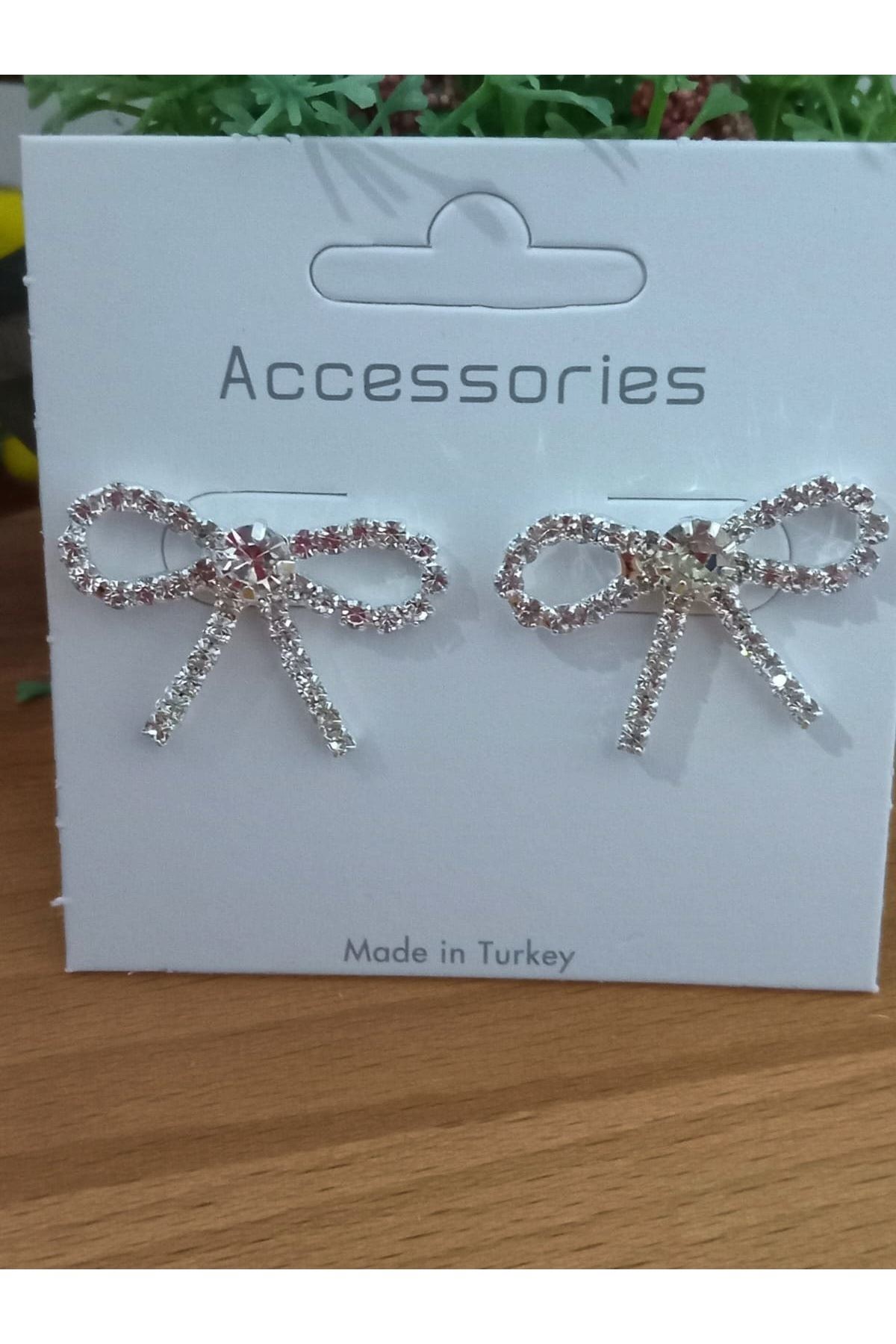 Suyolu Kristal Taşlı Fiyonk  Kadın Küpe, Abiye, Günlük