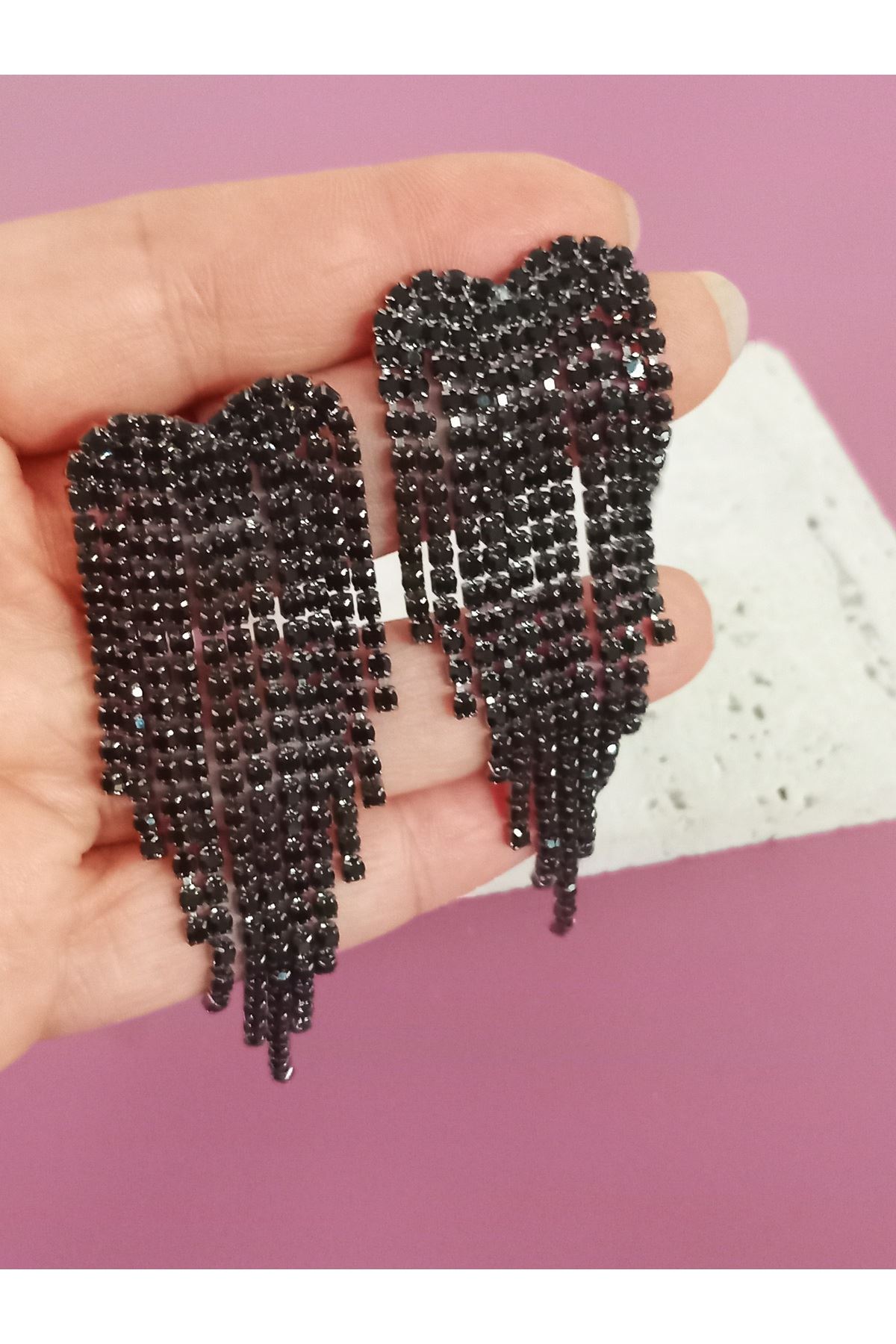 Siyah Taşlı Sallantılı Uzun Kadın Abiye Küpe, Püskül küpe, Suyolu