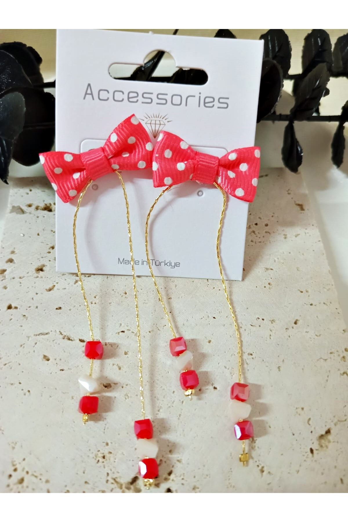 Pembe Puantiyeli Fiyonk  Sallantılı Kadın Küpe