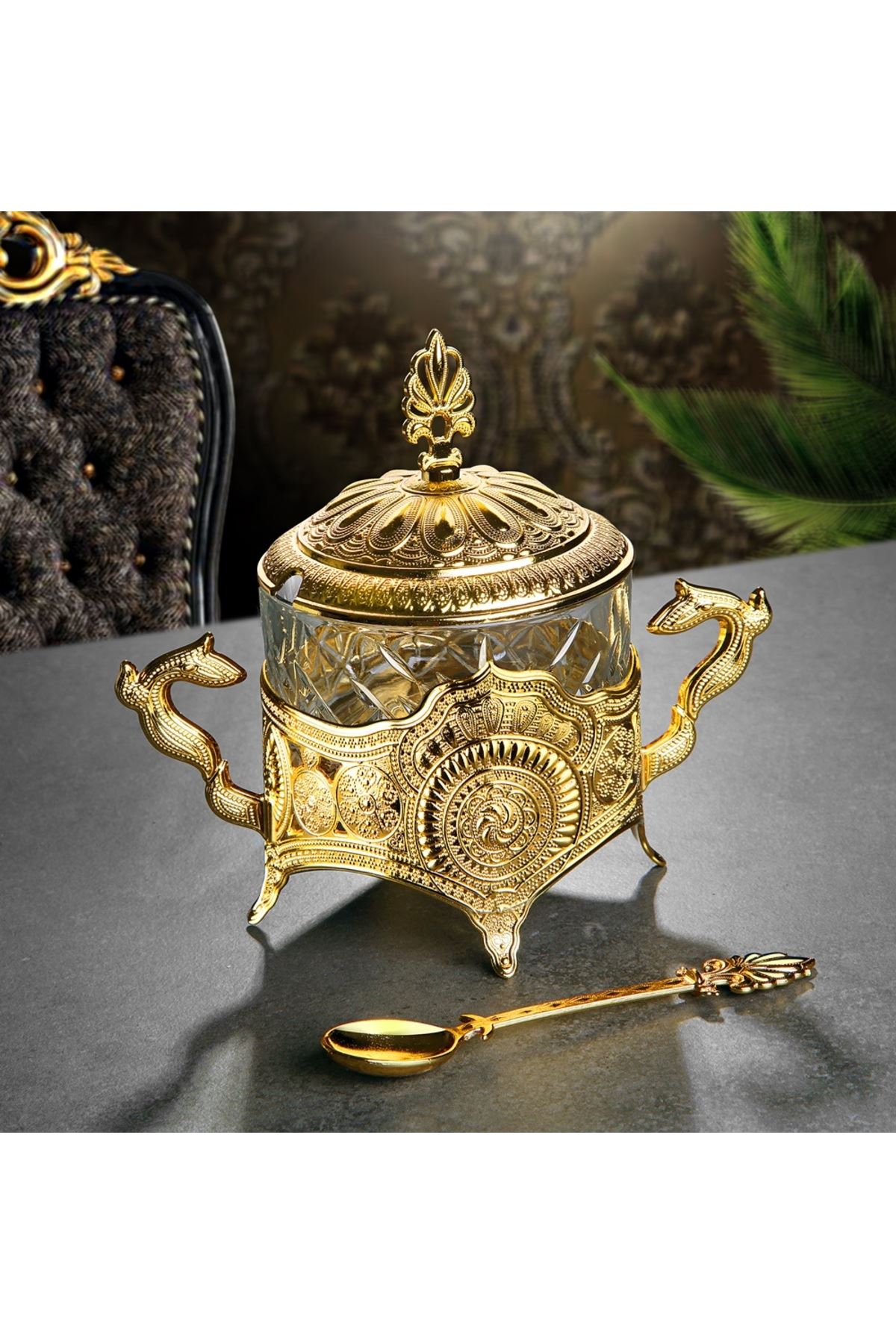 Gold Metal Kapaklı Kaşıklı Cam Şekerlik