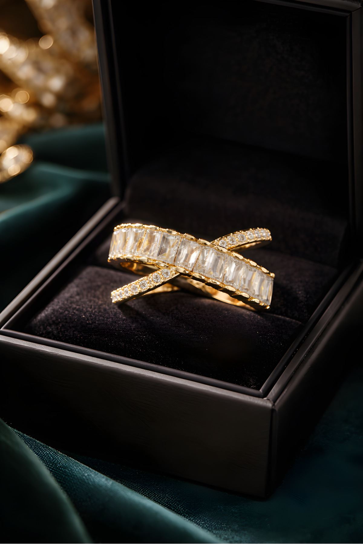Gold Baget Taşlı Çapraz Yüzük, Ayarlanabilir