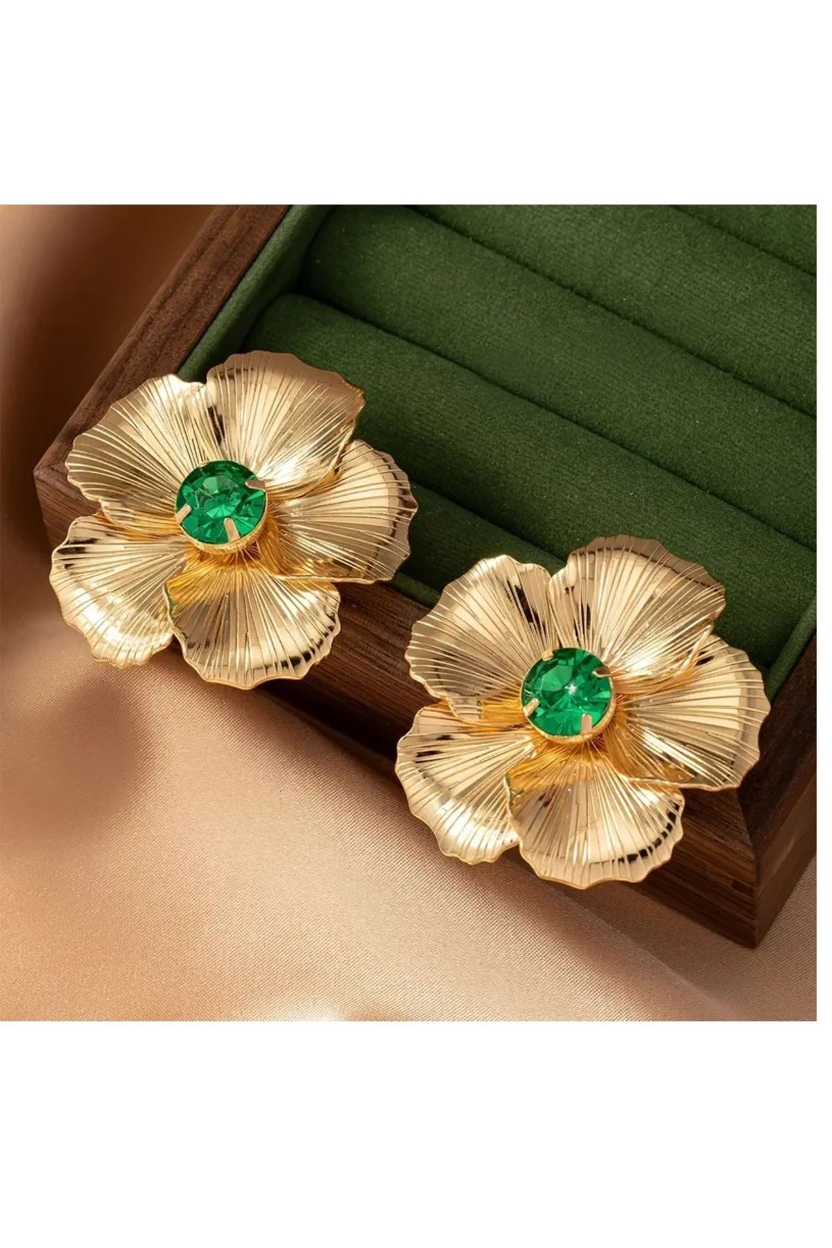 Gold Yeşil Taşlı Elegance Kadın Küpe, 5cm