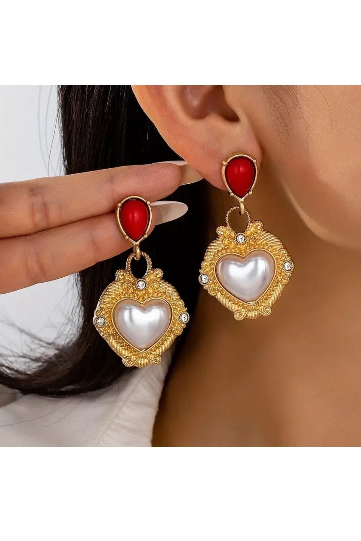 Gold Elegance Kalp Kadın Küpe, 5,7cm