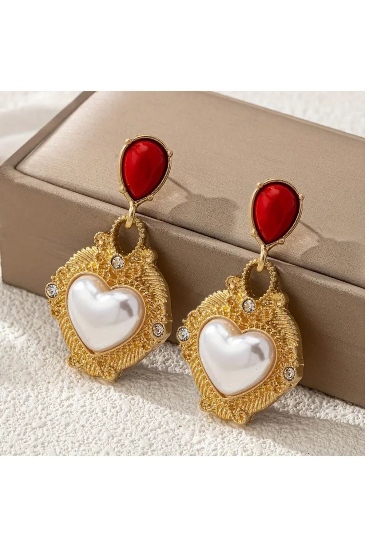 Gold Elegance Kalp Kadın Küpe, 5,7cm