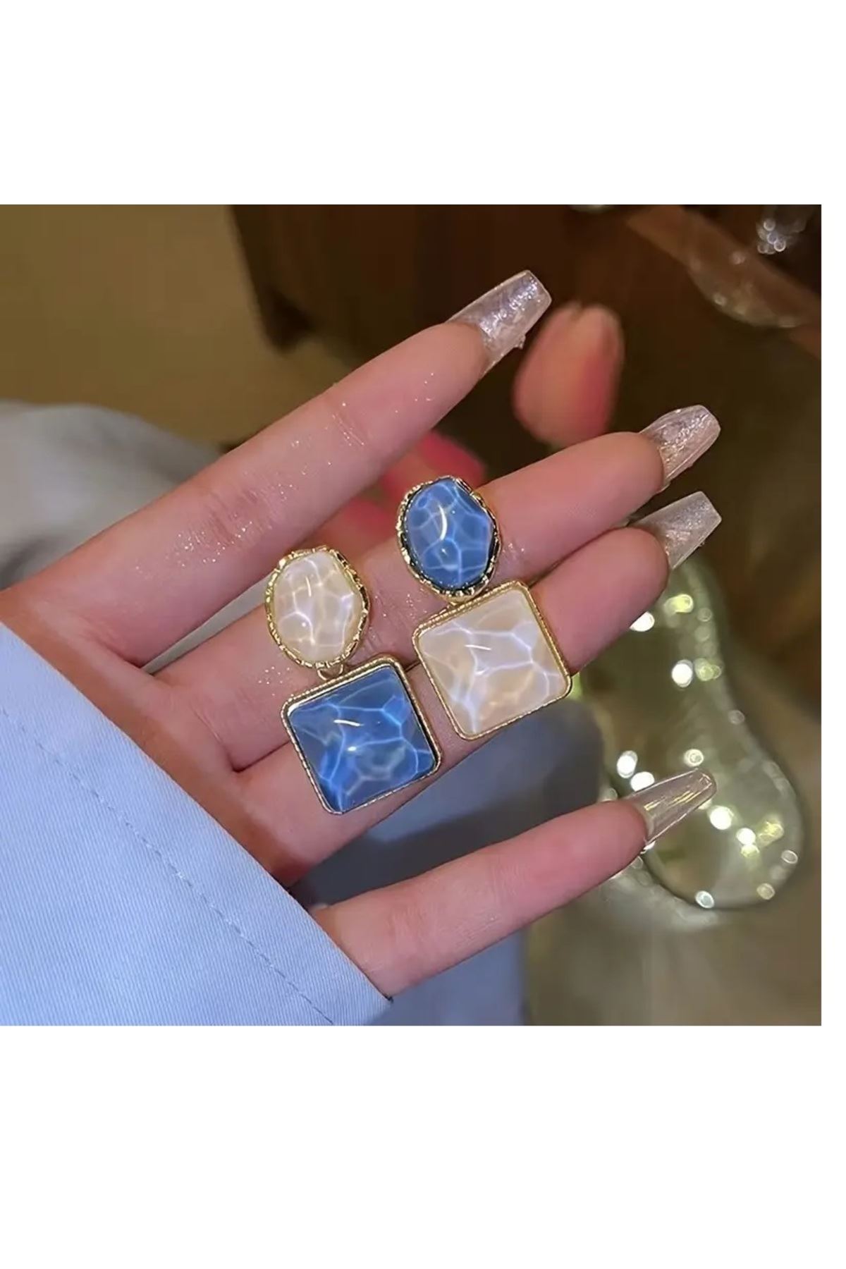Asimetrik Mavi Beyaz 4 Mevsimlik Gold Kadın Küpe