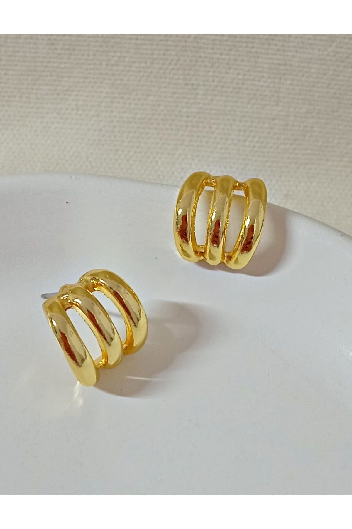 Gold Üçlü Görünümlü Halka Hafif Kadın Küpe