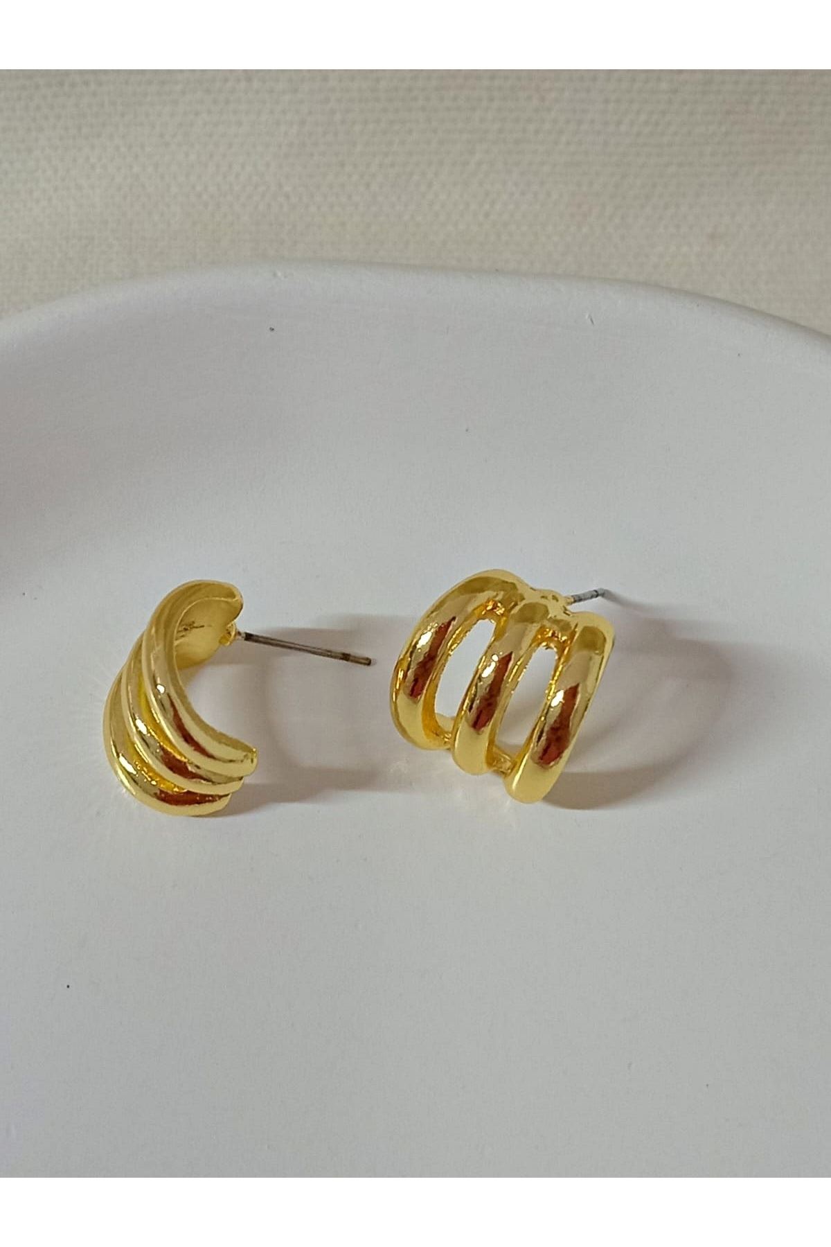 Gold Üçlü Görünümlü Halka Hafif Kadın Küpe