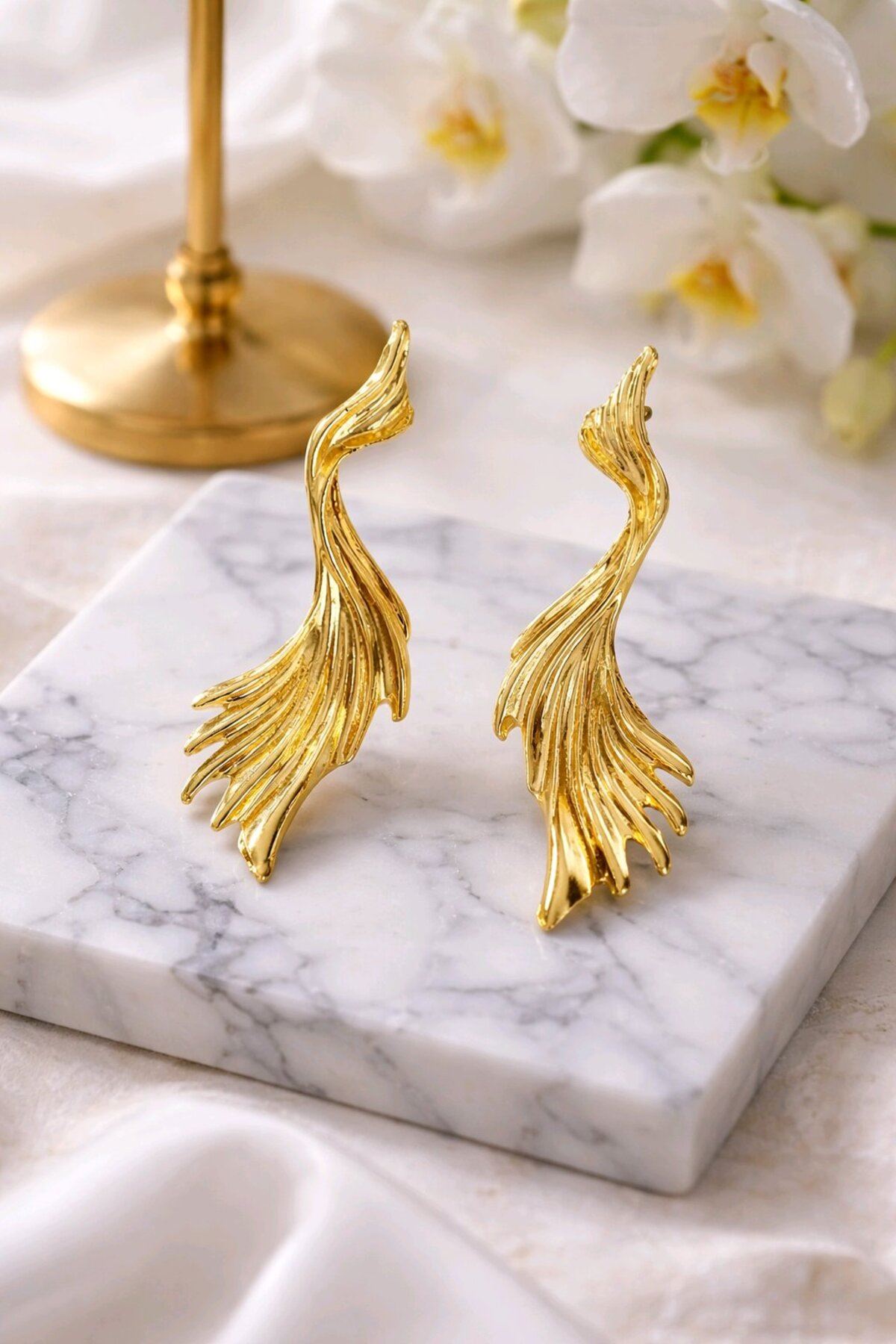 Gold Uzun Tasarım Küpe