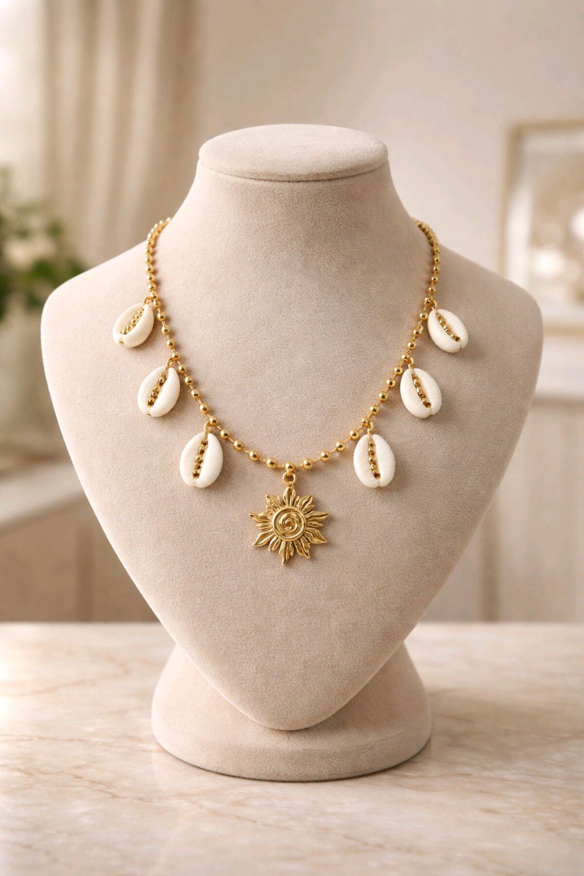 Gold Güneş Deniz Kabuğu Kolye