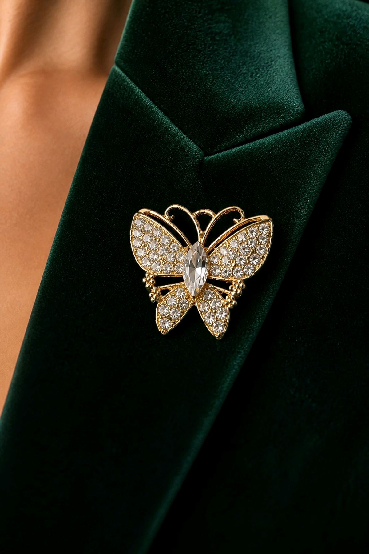 Gold Beyaz Taşlı Kelebek Broş, Uzunluk: 4cm, Genişlik: 4cm 